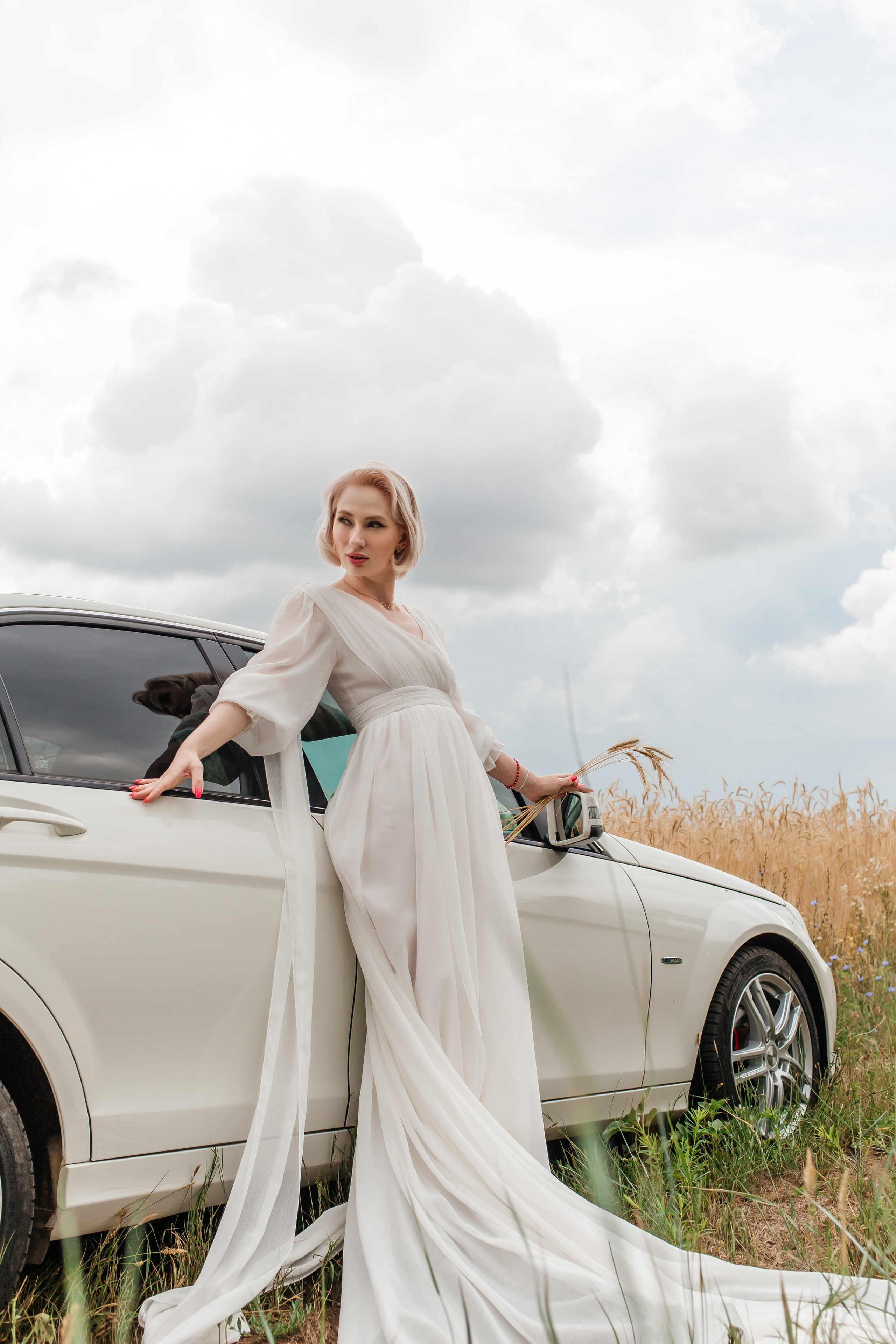 Александра фотосессия в поле. Женский фотограф в Оренбурге Ирина Заводчикова