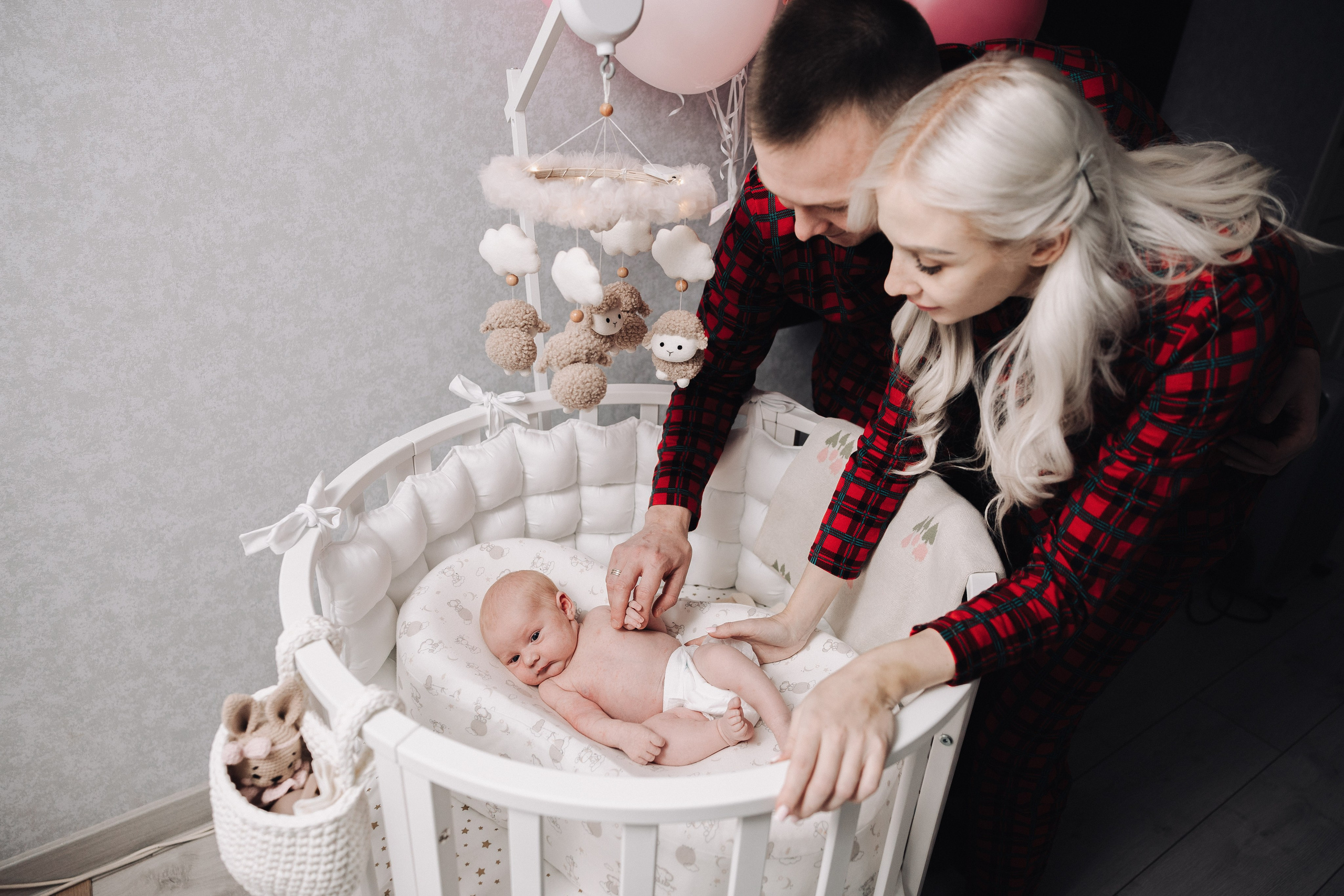 Семья с младенцем. Фотограф Александр Герасимов