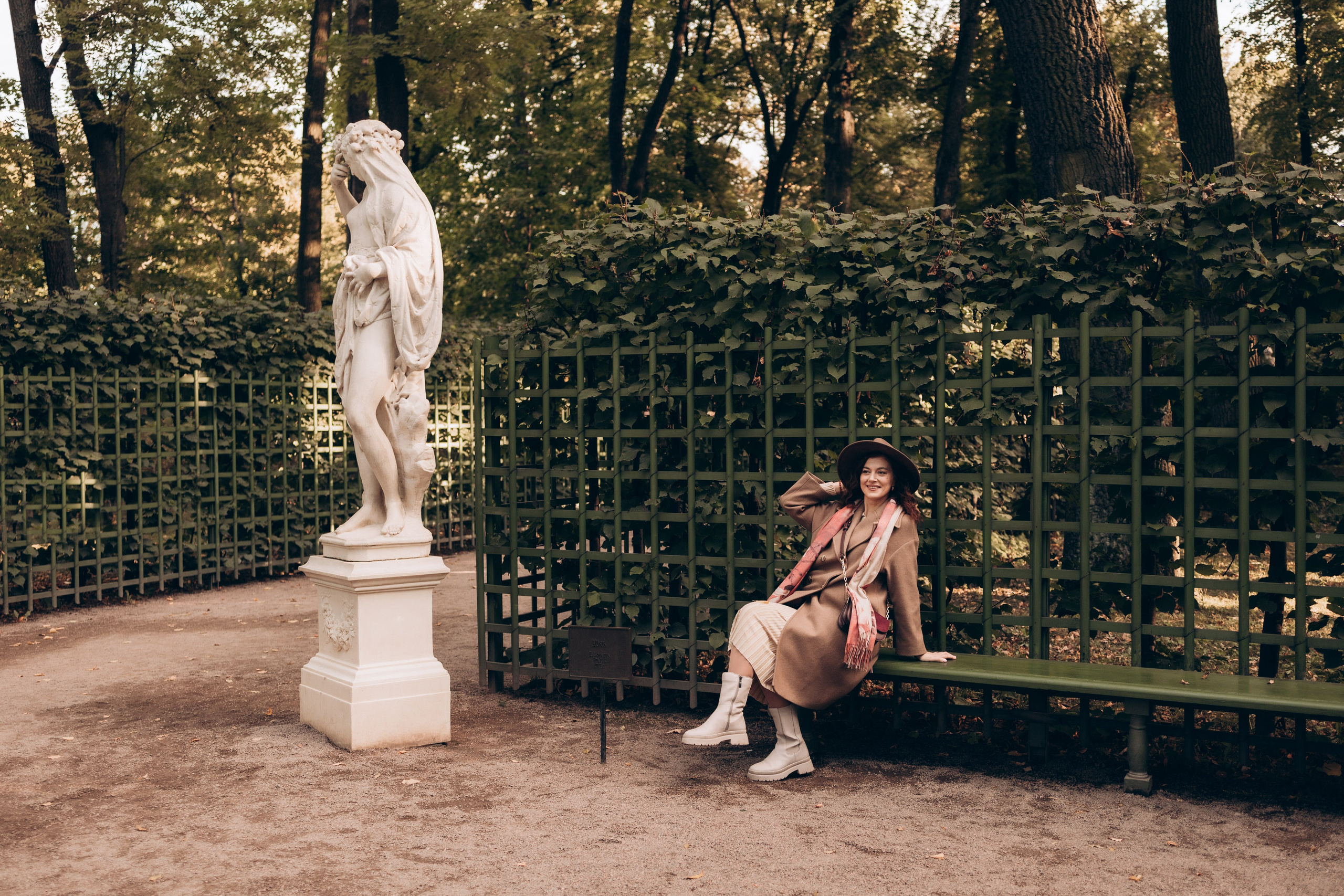 Женская осенняя фотосессия в Летнем саду. Семейный и детский фотограф в Санкт-Петербурге Павлова Елена