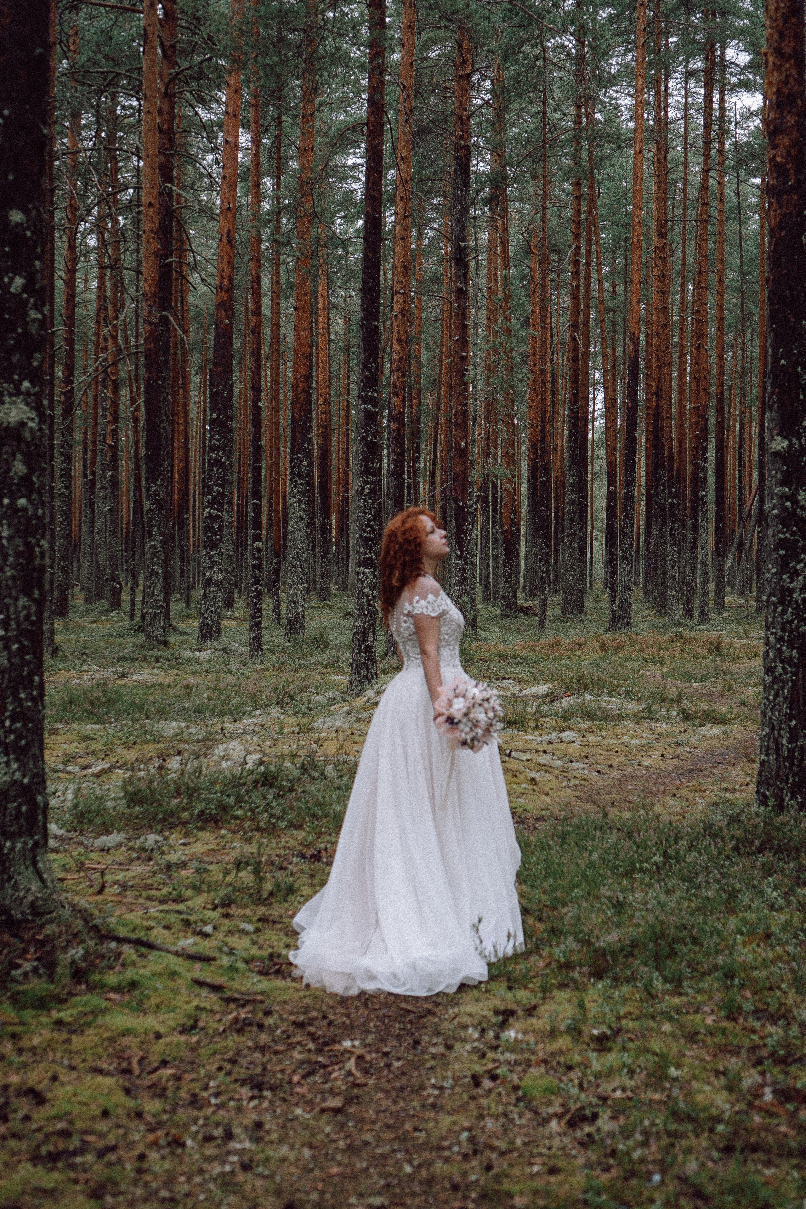 СВАДЕБНАЯ ФОТОСЕССИИЯ ПАРЫ В ГОРОДЕ ПРИОЗЕРСК В СОСНОВОМ ЛЕСУ И С ПИКАПОМ. Профессиональный фотограф, Санкт-Петербург — Виктория Богомолова