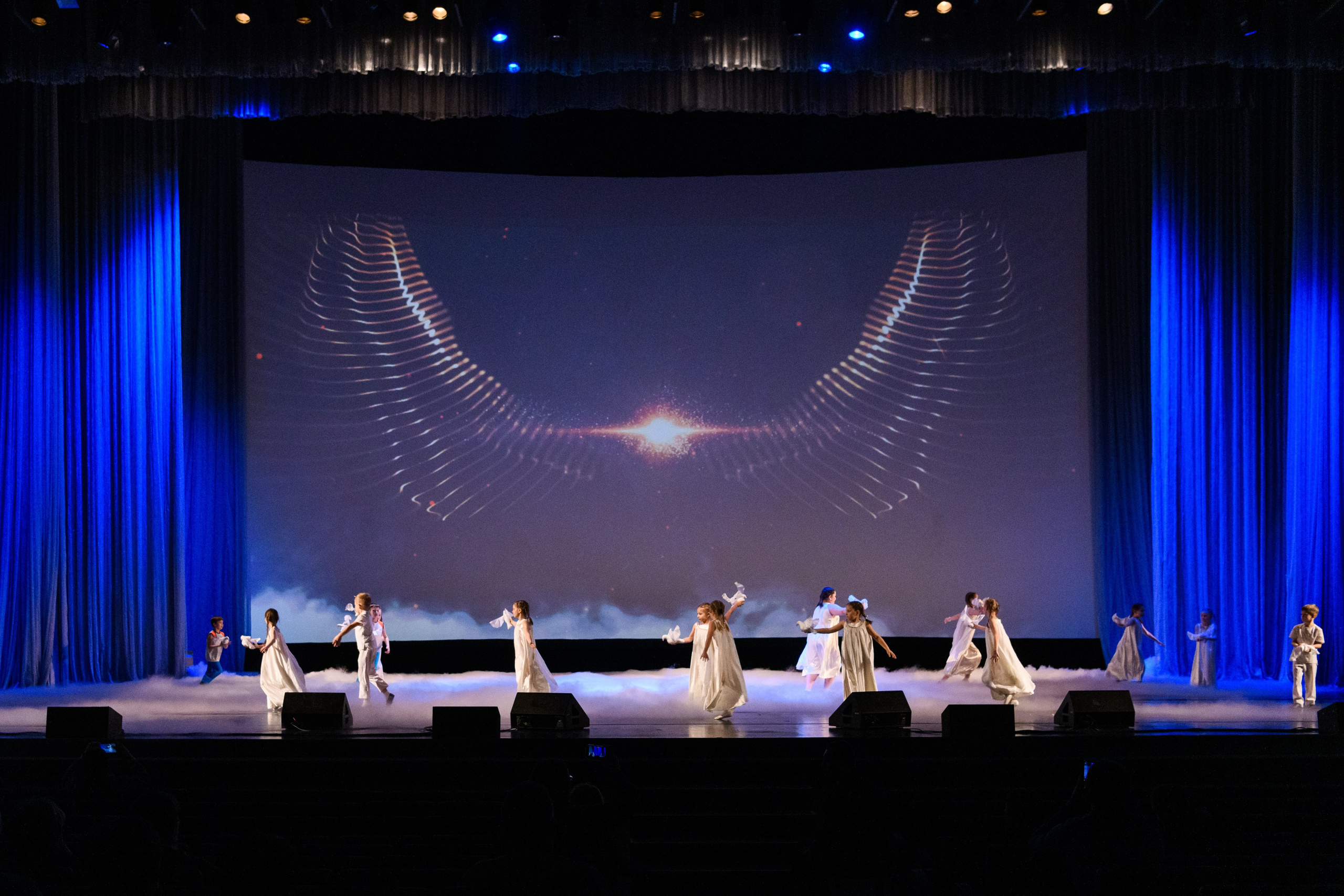 23 апреля, часть 2, БКЗ Октябрьский, г. Санкт-Петербург. Золотое яблочко