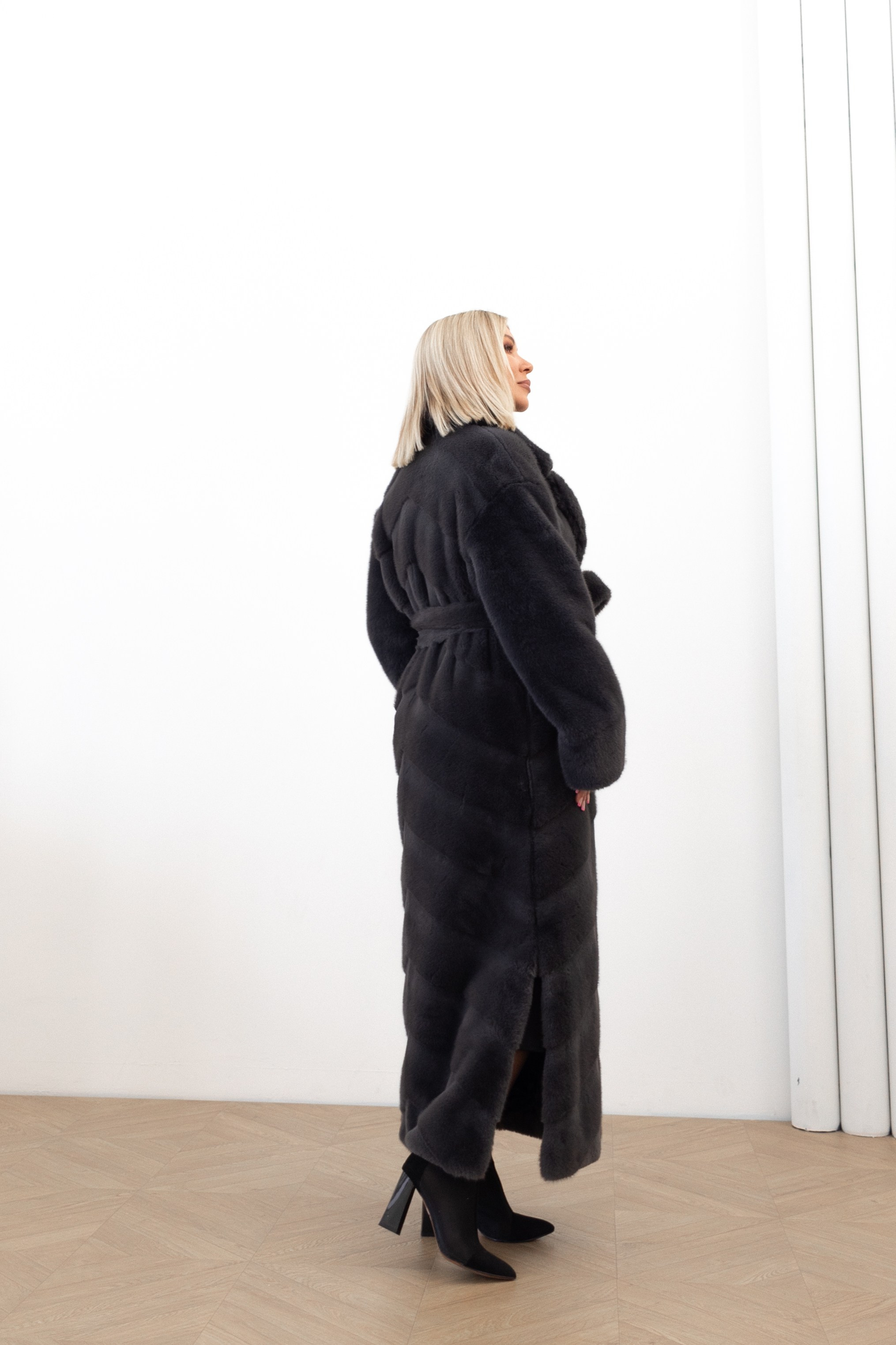 MY BEVERLY COAT — каталог. Фотограф для брендов в Санкт-Петербурге — Анита Вернер