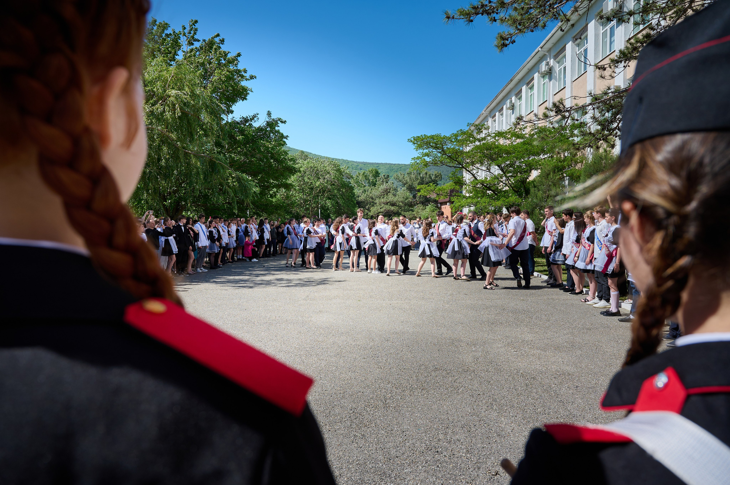 Последний звонок. Жизнь курорта Кабардинка в фотографиях
