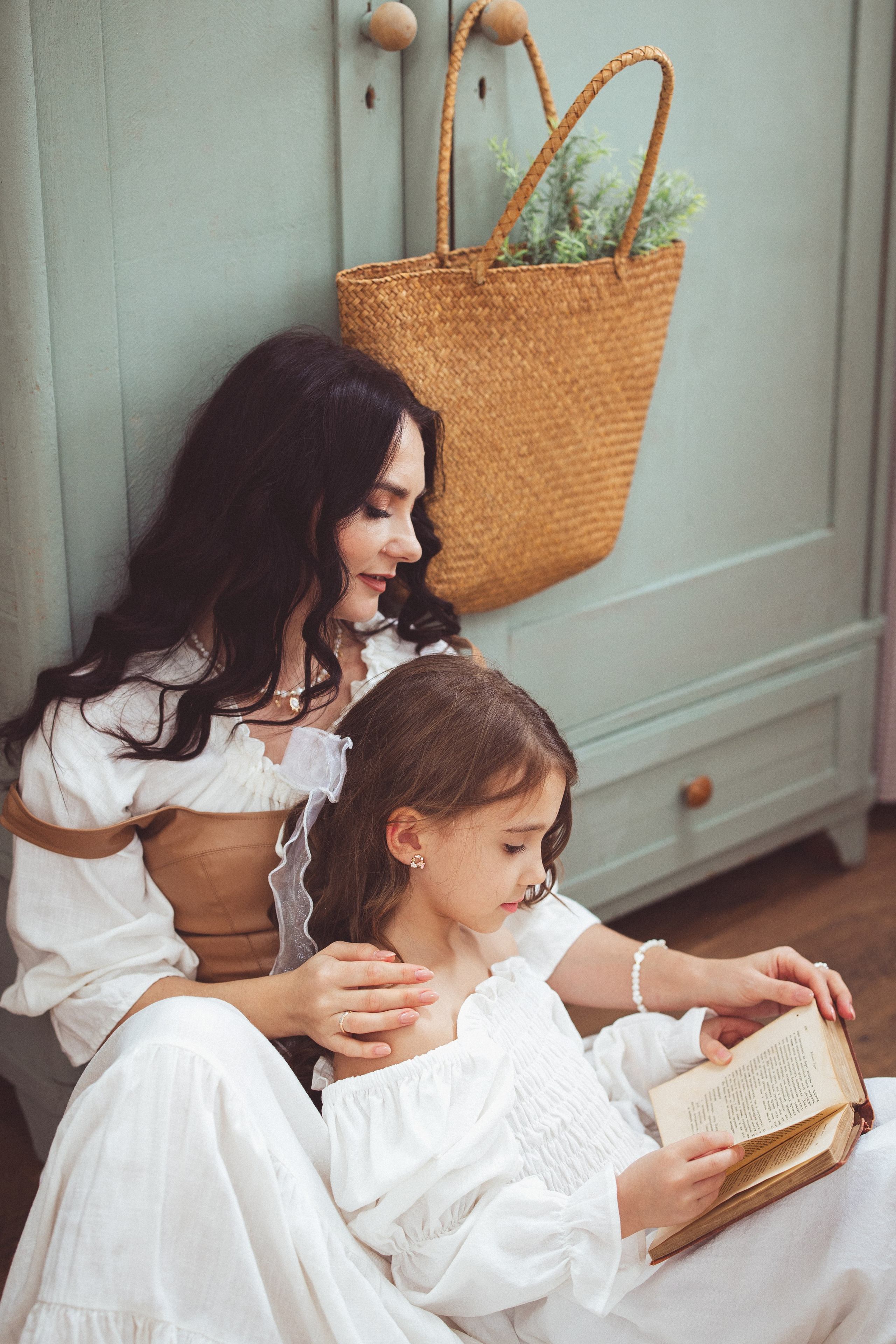 Пасхальные фотосессии в фотостудии Ольги Сурухановой, город Краснодар. Семейный и детский фотограф в Краснодаре Анна Трашкова