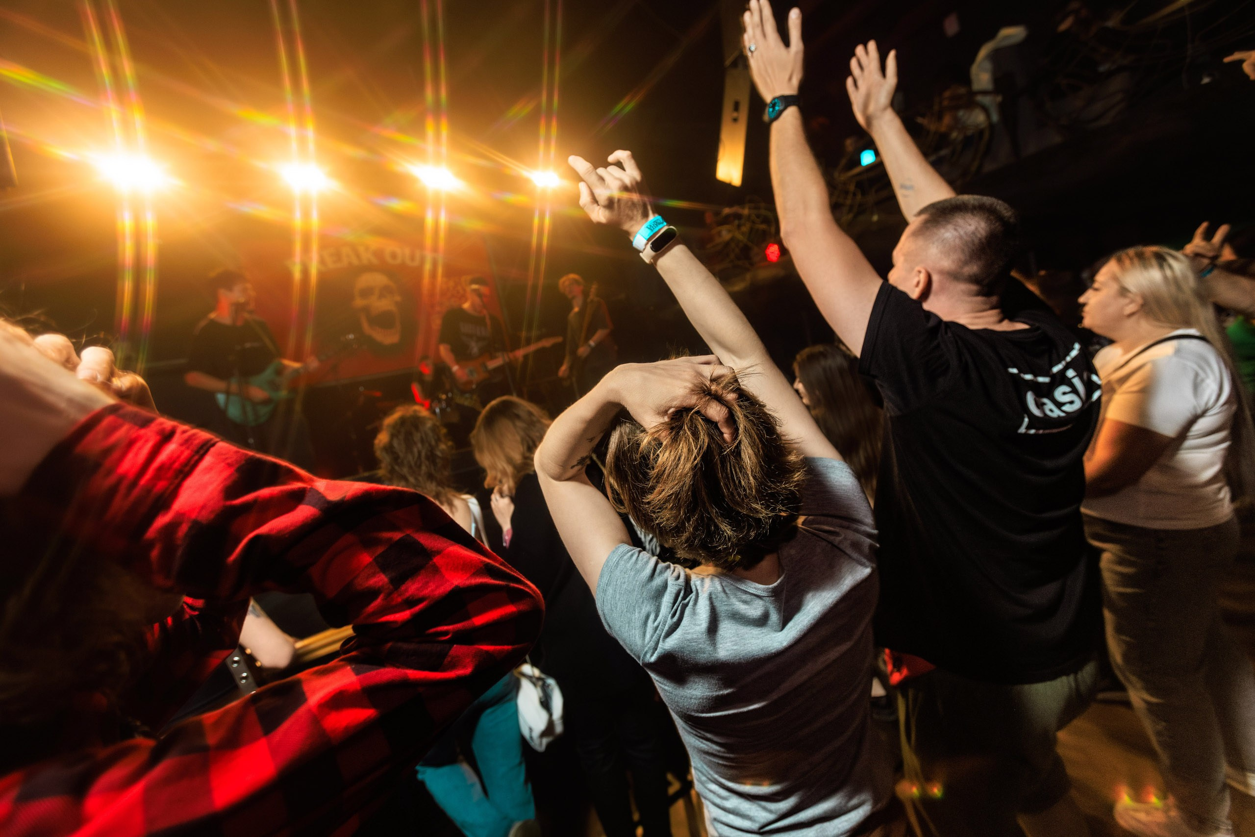 30.08.25 Олдскулы. Репортажный фотограф Екатеринбург | Яркий, качественный репортаж | Концерты, клубы, репортаж, праздники, корпоративы