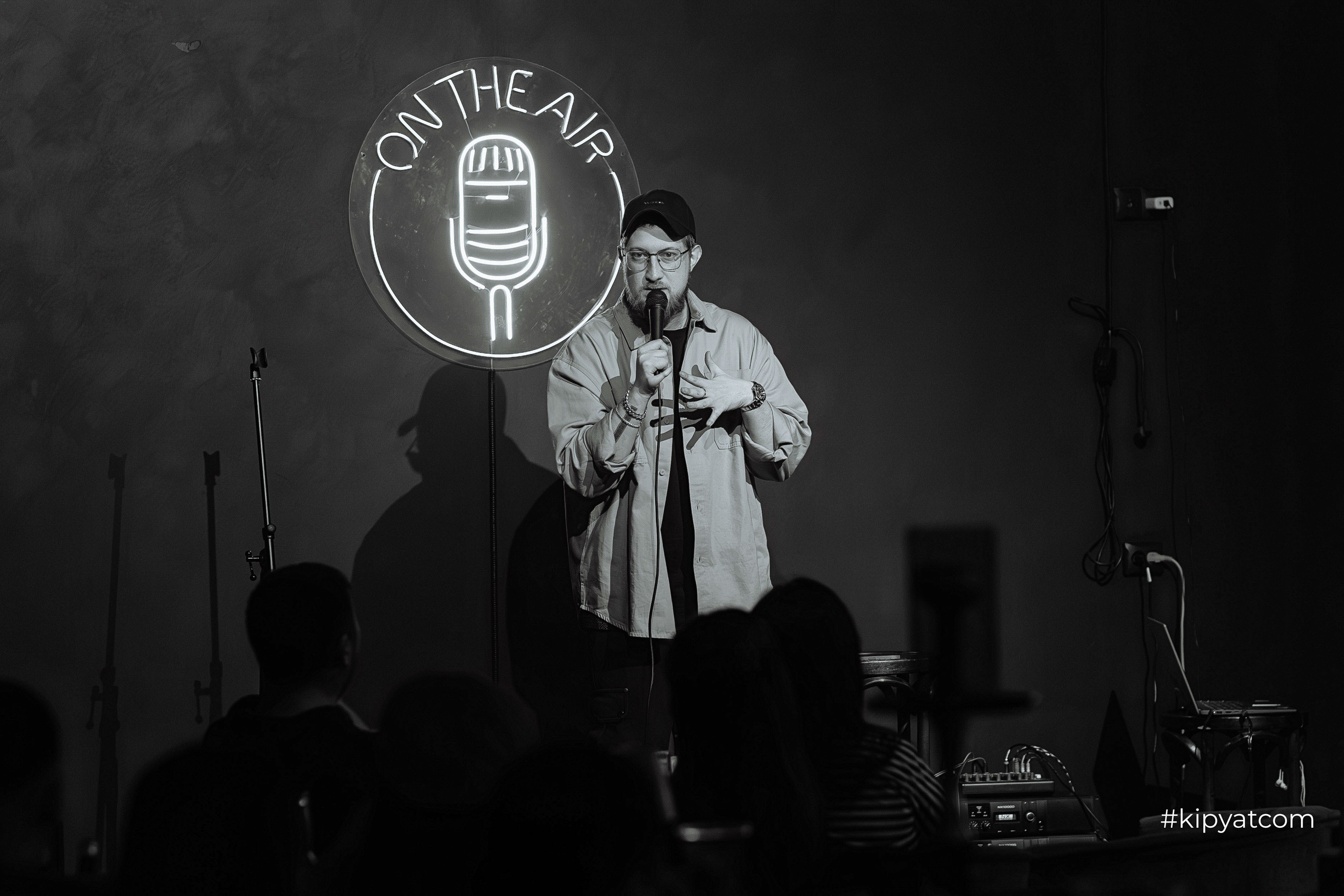 Сольный стендап концерт Александра Меркуль