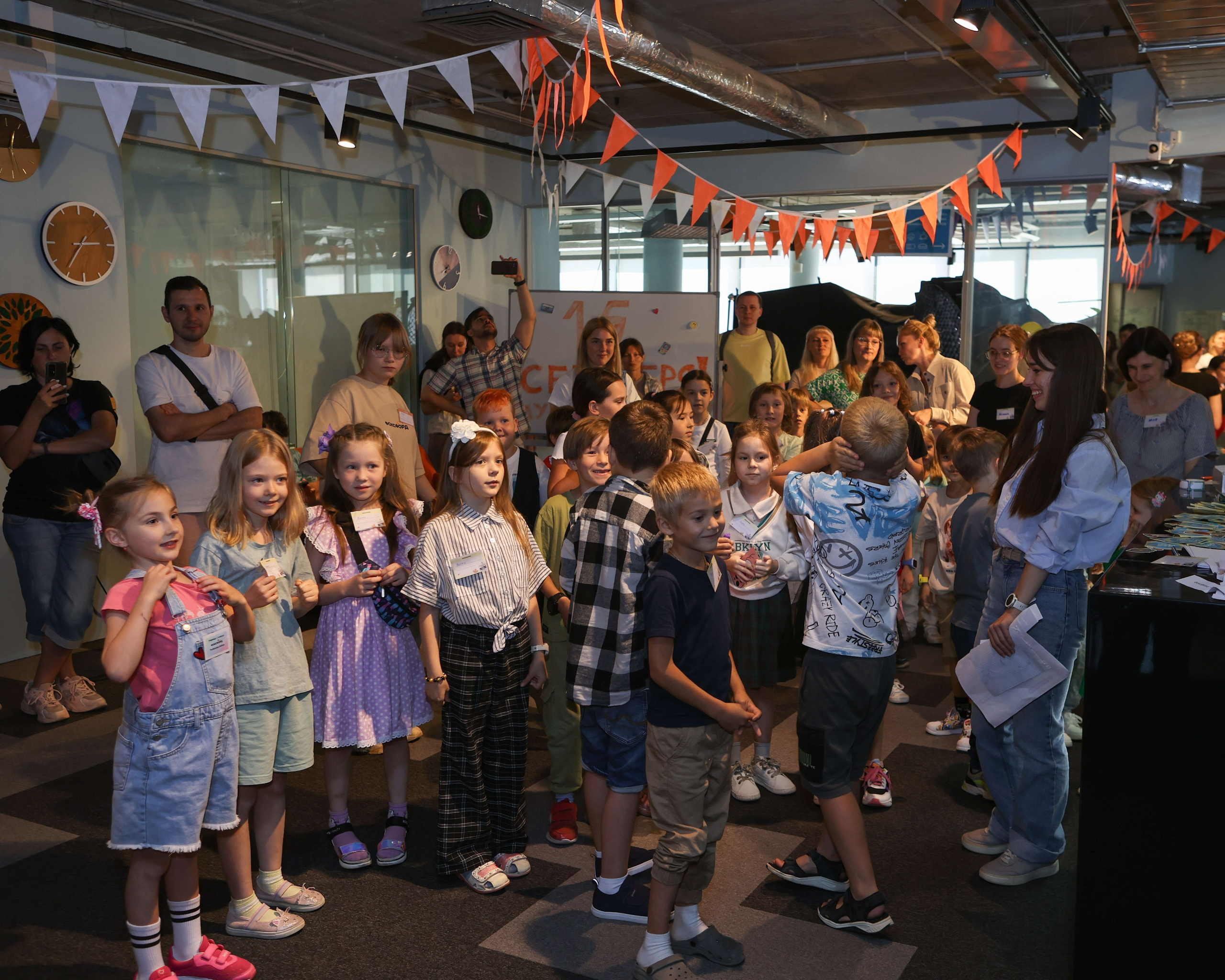 Новый учебный год в Школе Фоксфорд 1-2 классы. Выпускные альбомы и школьный фотограф в Подольске, Троицке, Щербинке, Москве и Московской области