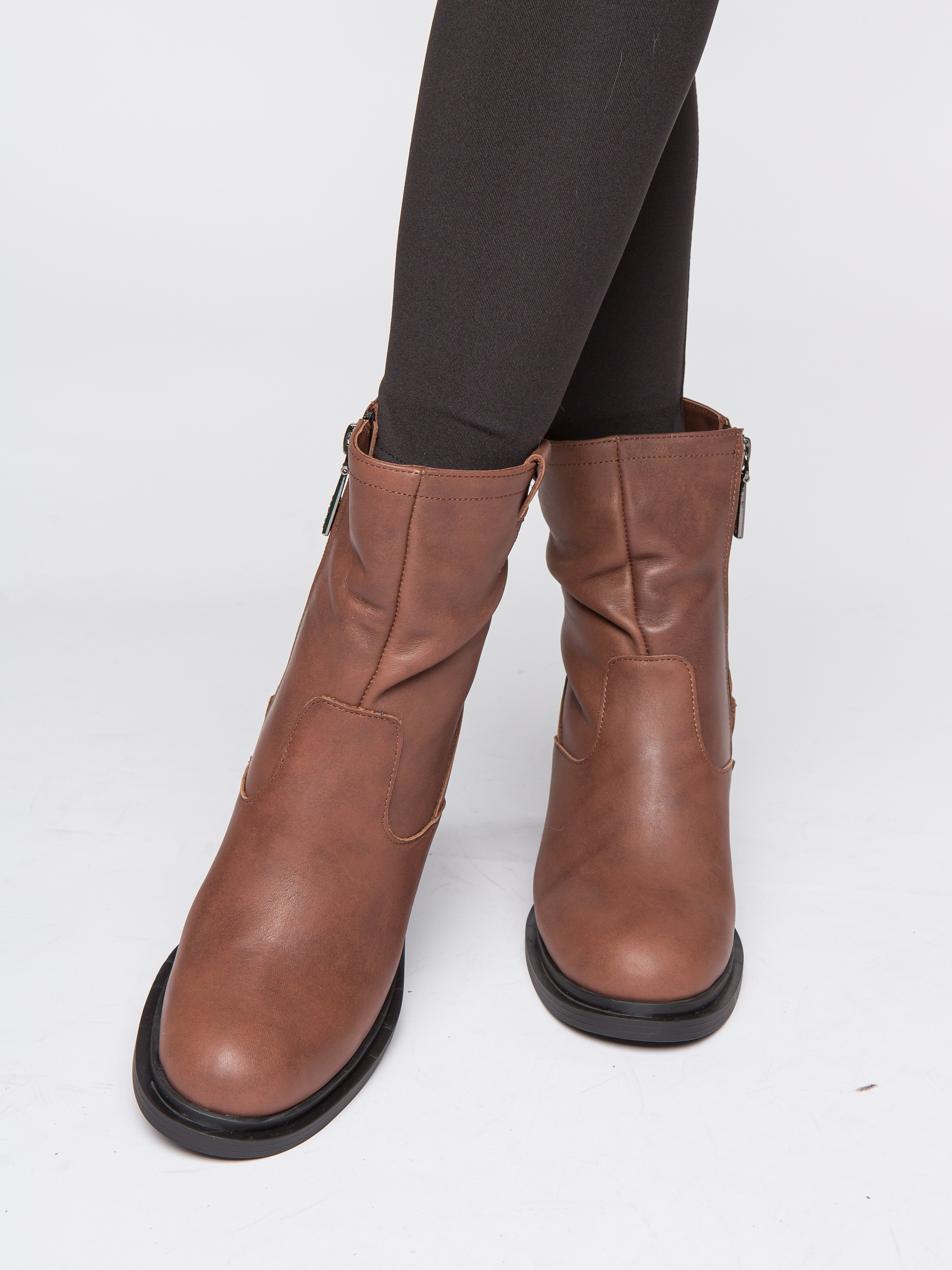 Обувь на модели. Фотограф Мария Кольцова