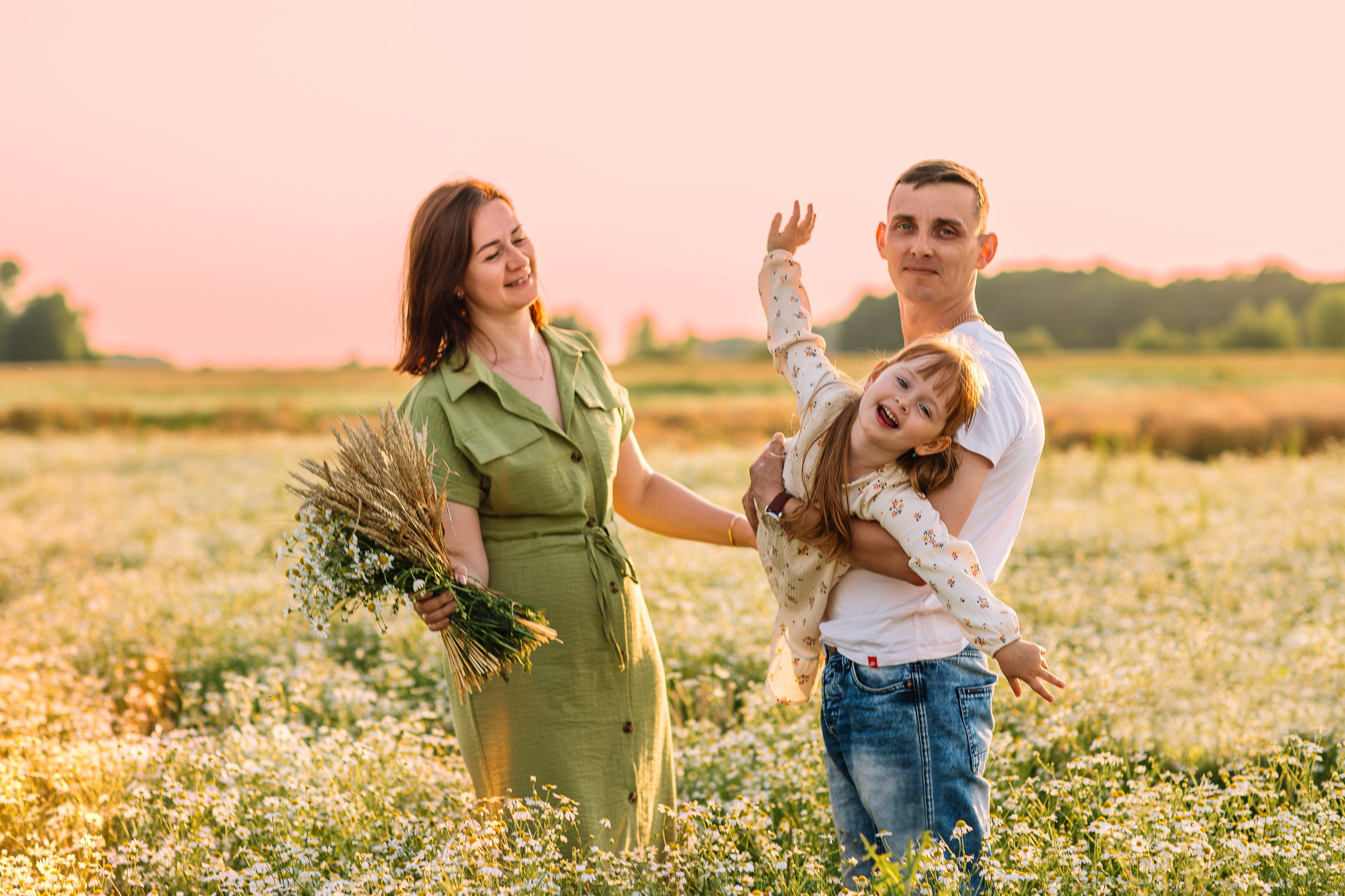 Семейная на природе (ромашковые поля). Семейный и Детский фотограф г. Москва, г. Борисоглебск