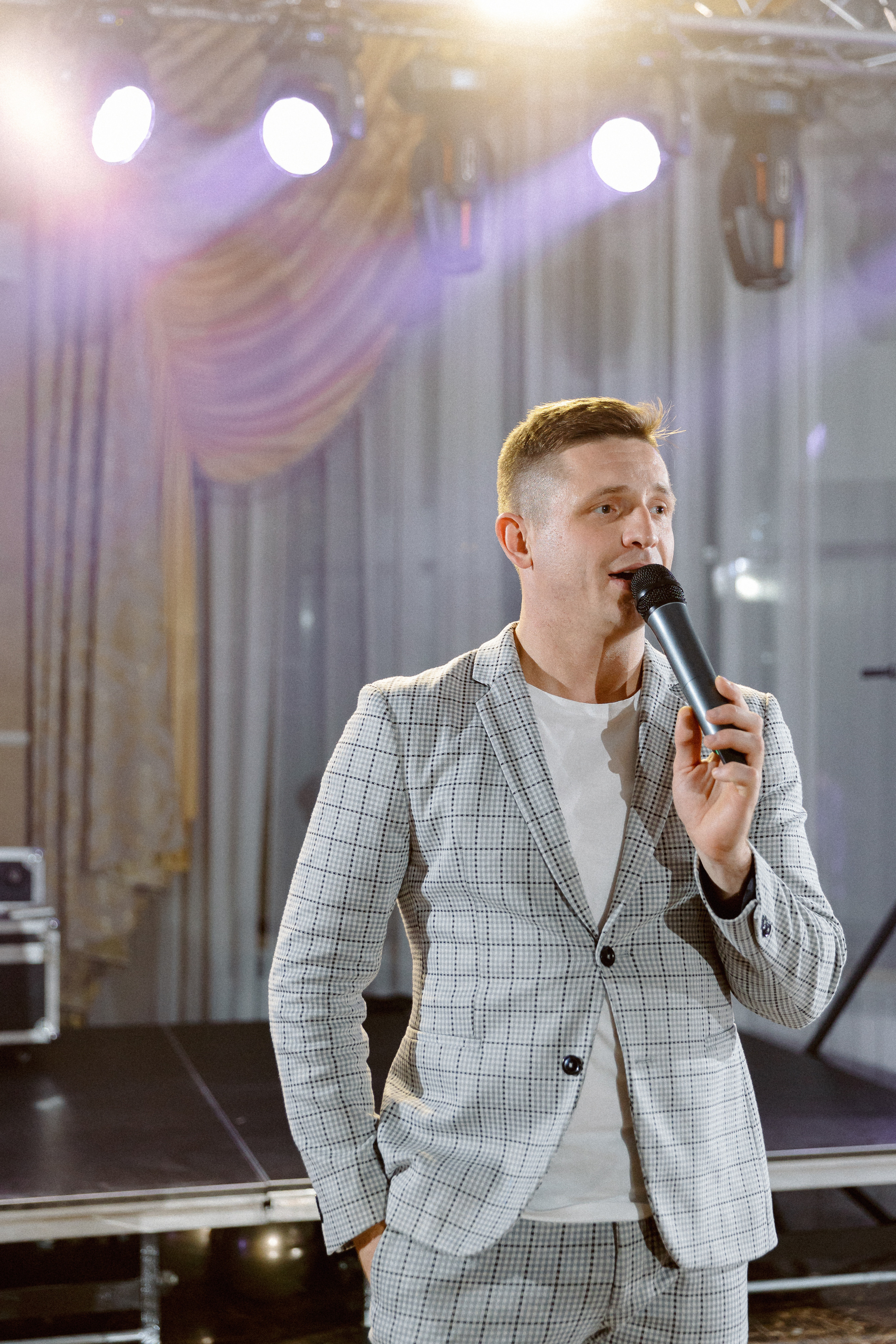 HB Aristocrat hotel. Э Т О М Ы