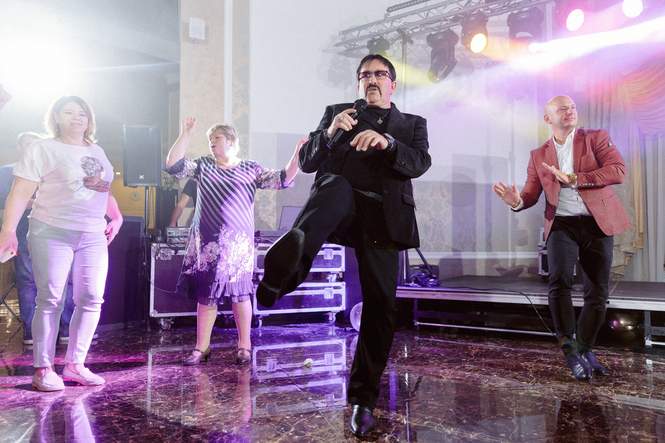 HB Aristocrat hotel. Э Т О М Ы