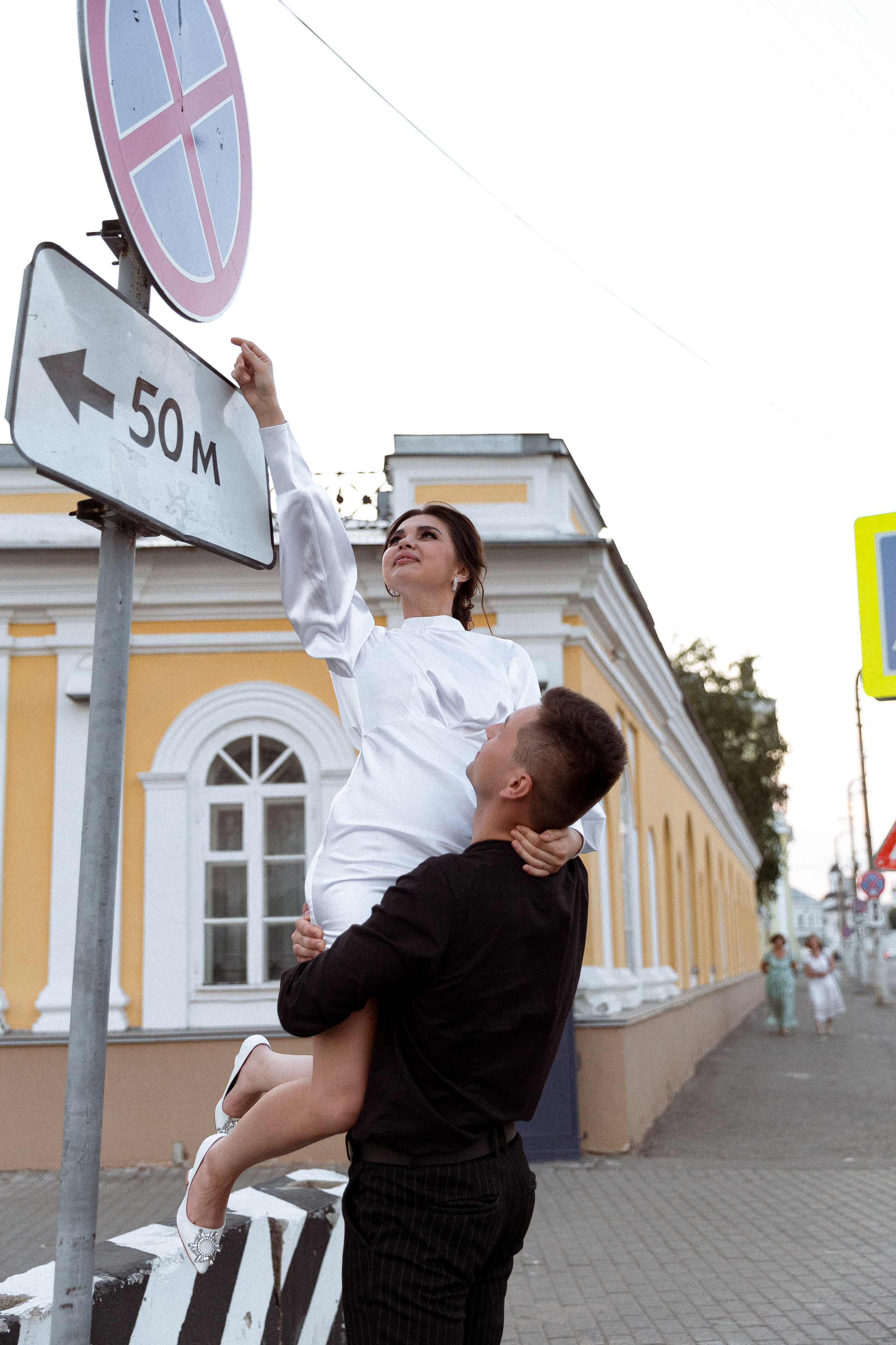 Любить каждое твоё касание. Э Т О М Ы