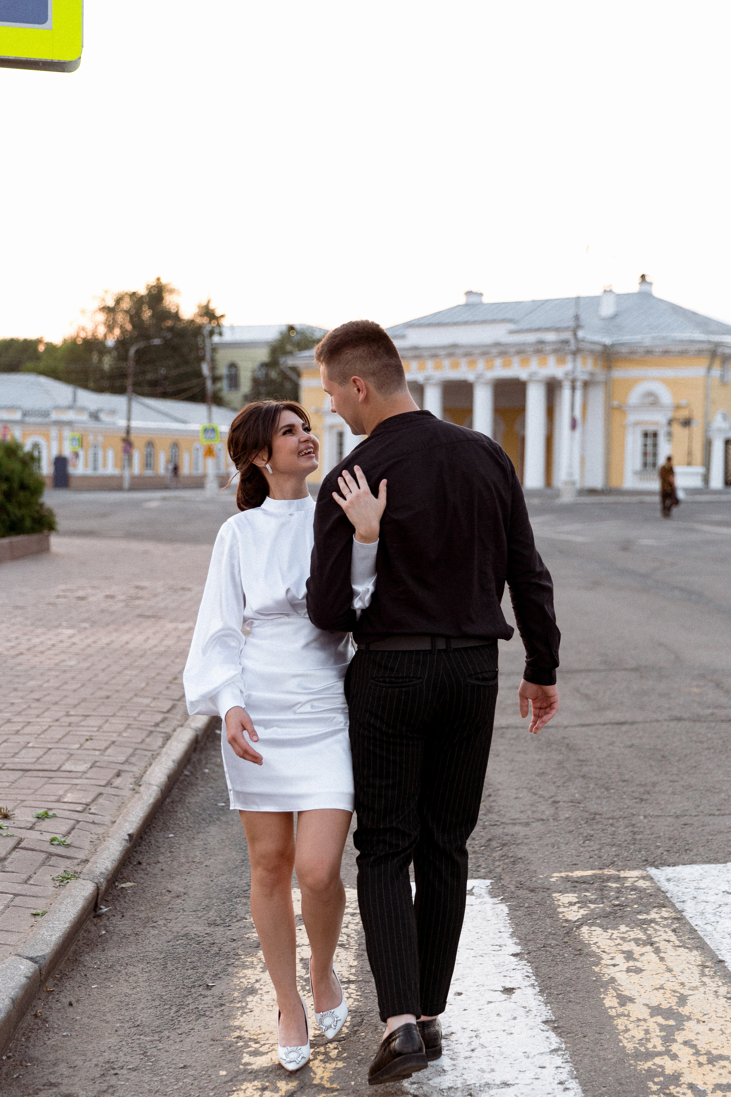 Любить каждое твоё касание. Э Т О М Ы