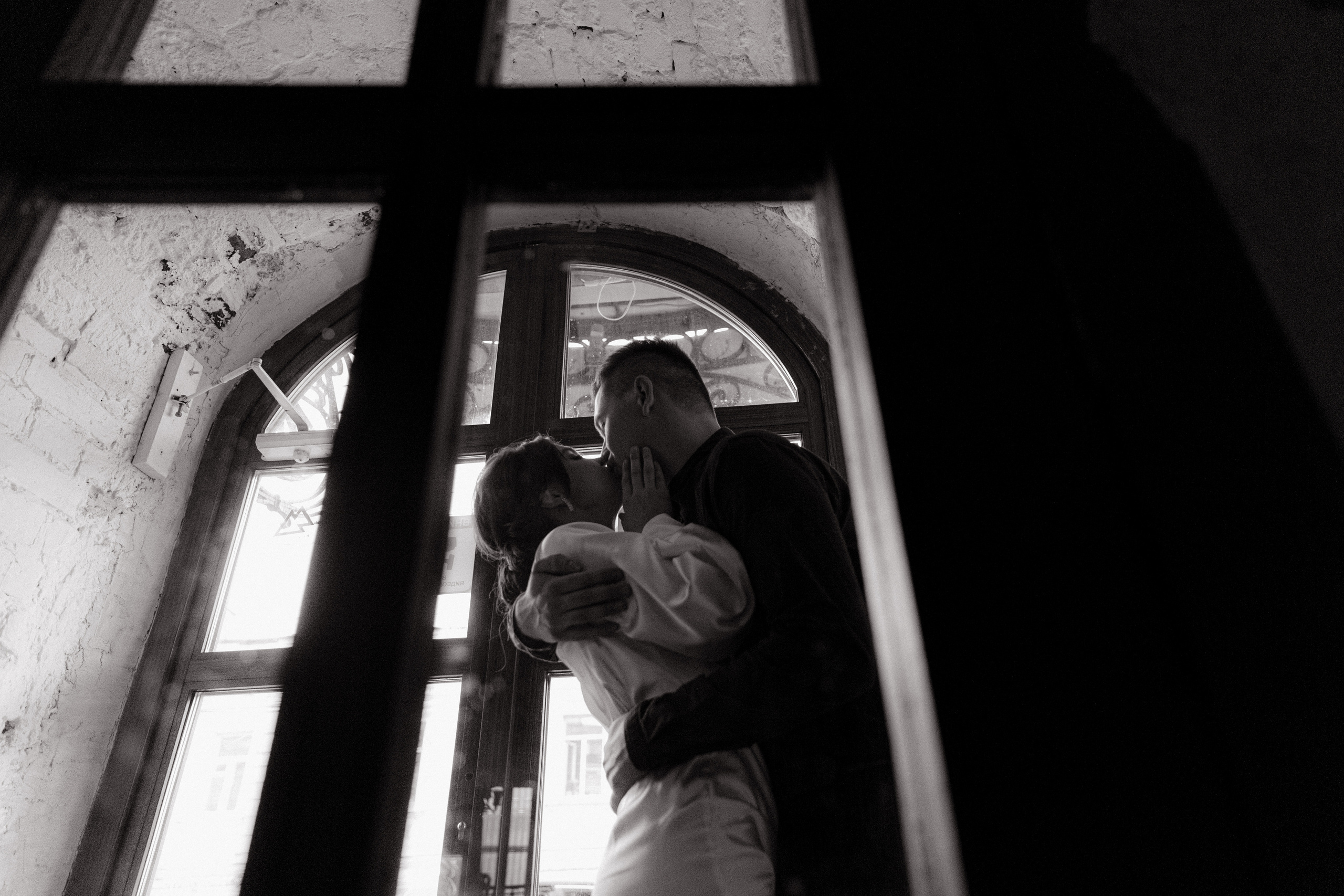 Любить каждое твоё касание. Э Т О М Ы