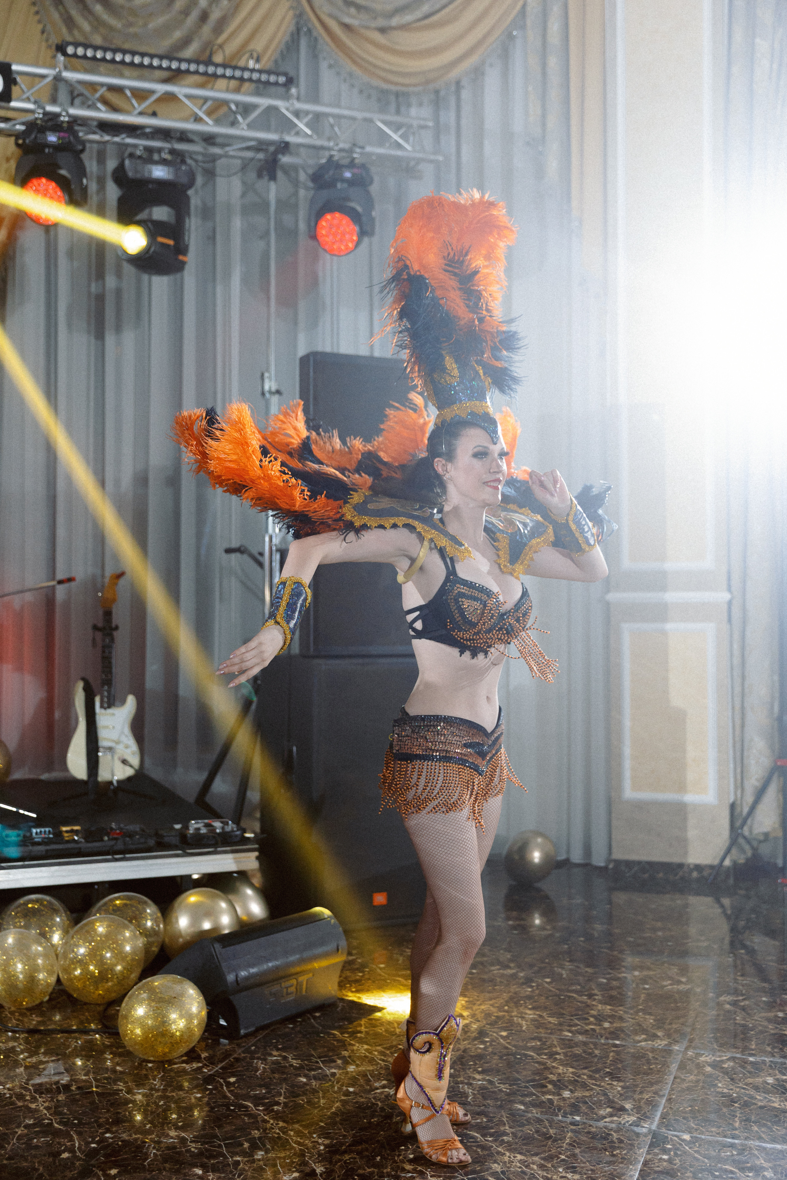 HB Aristocrat hotel. Э Т О М Ы