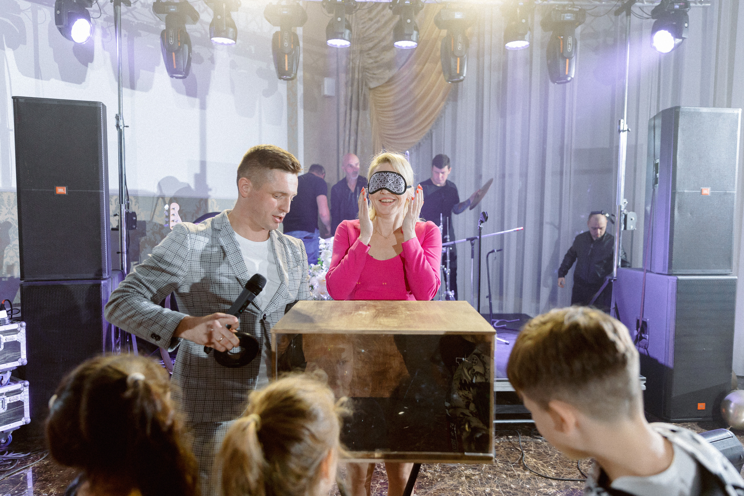 HB Aristocrat hotel. Э Т О М Ы