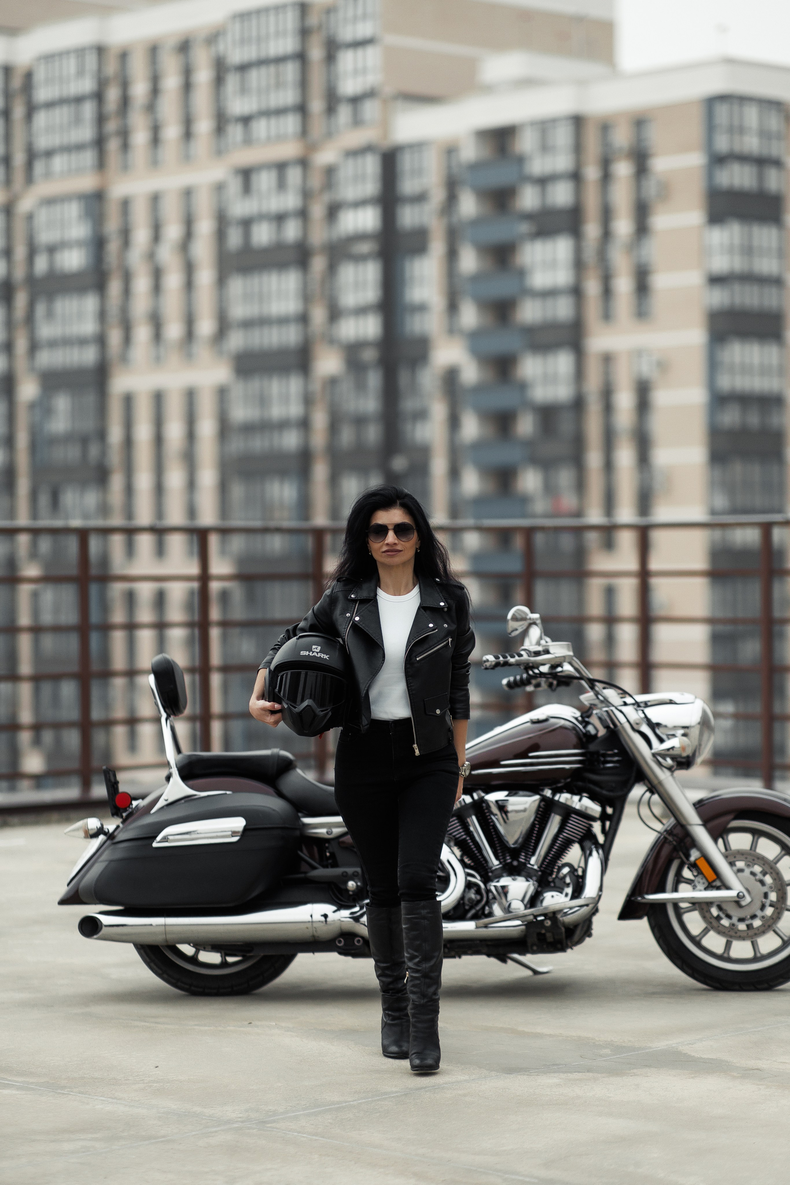 На крыше с мото