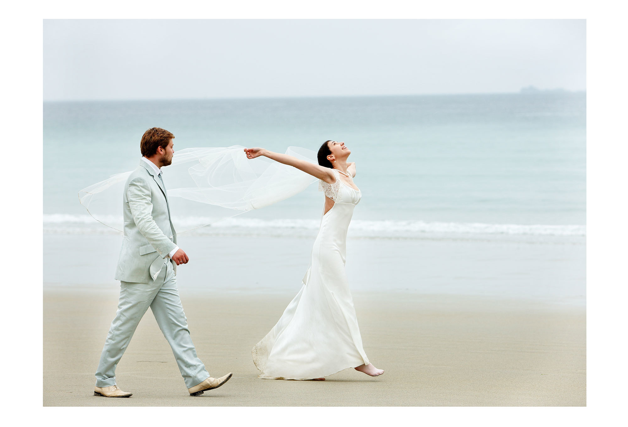 свадебная фотосессия на берегу моря