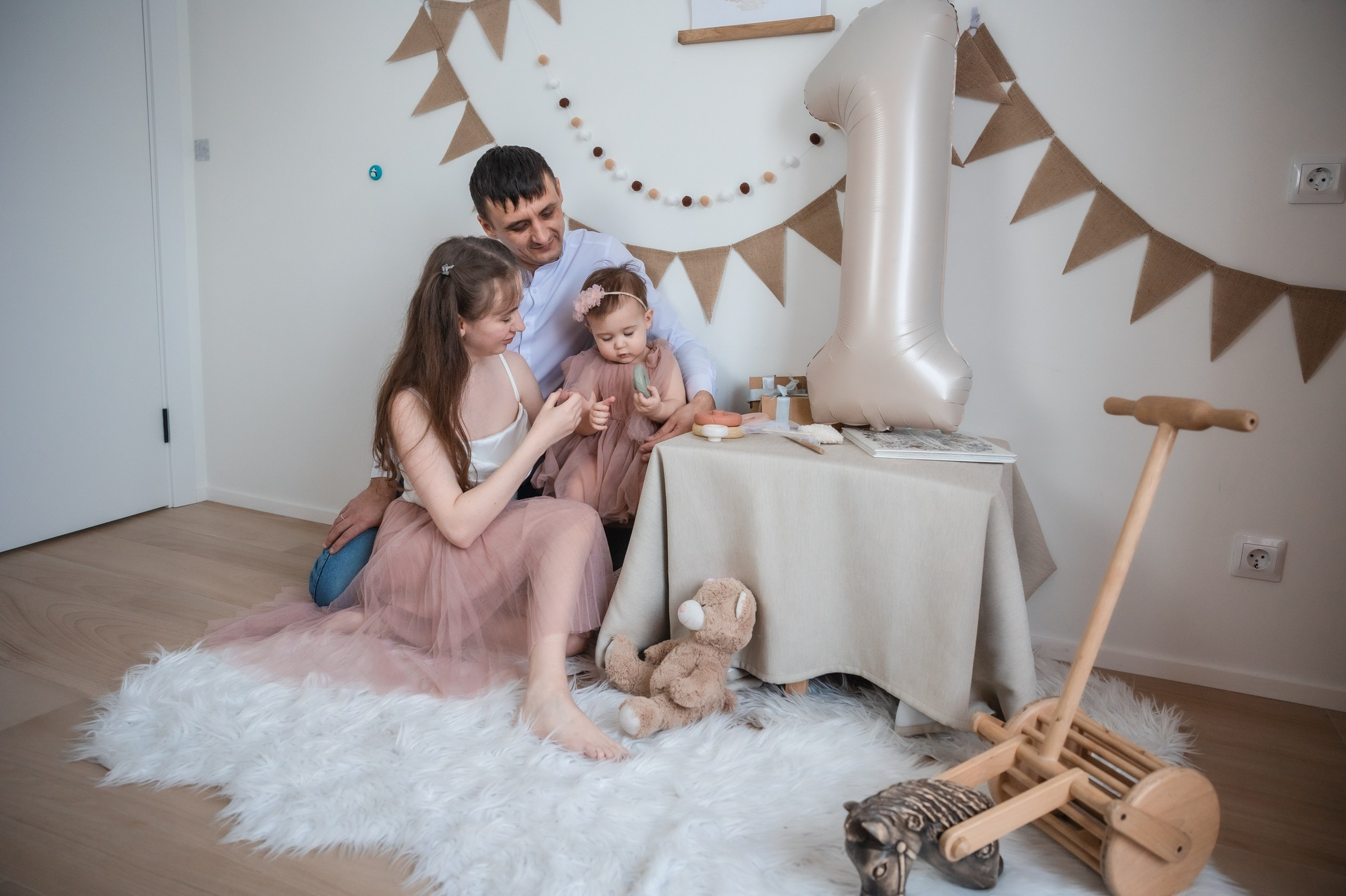 Семейные в фотостудиях. Фотограф в Старом Осколе, Губкине Надежда Приболовец