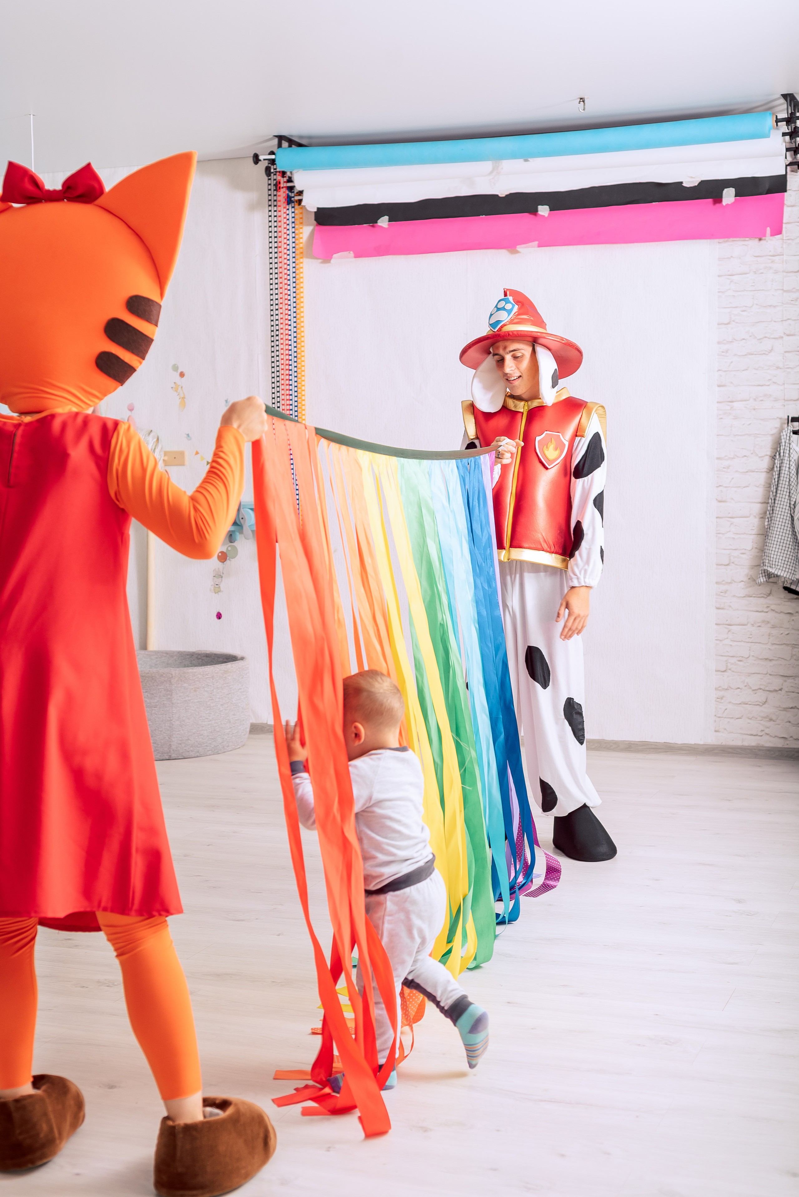 Аниматоры в фотостудии). Колодич Оксана детский и семейный фотограф