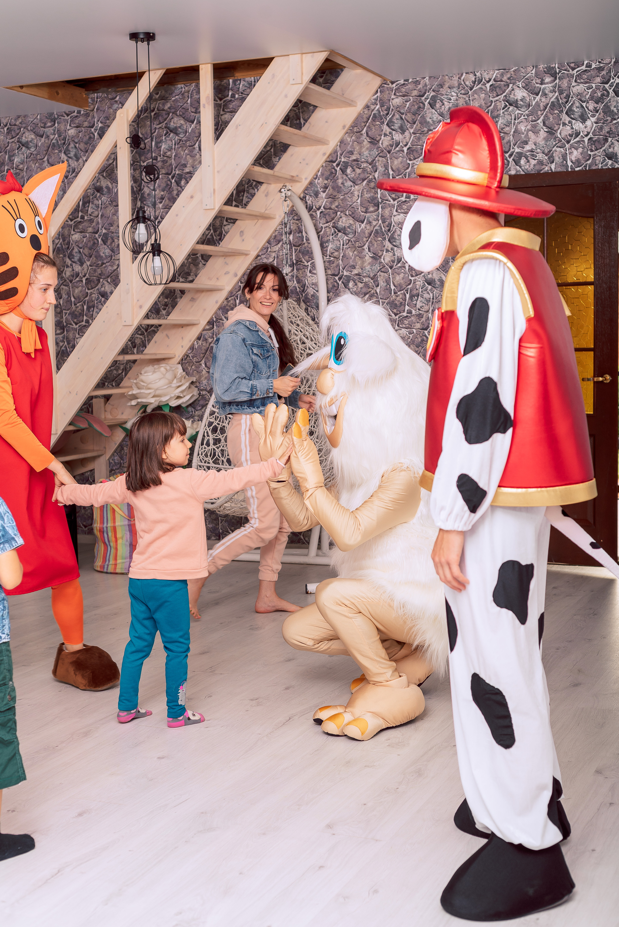 Аниматоры в фотостудии). Колодич Оксана детский и семейный фотограф