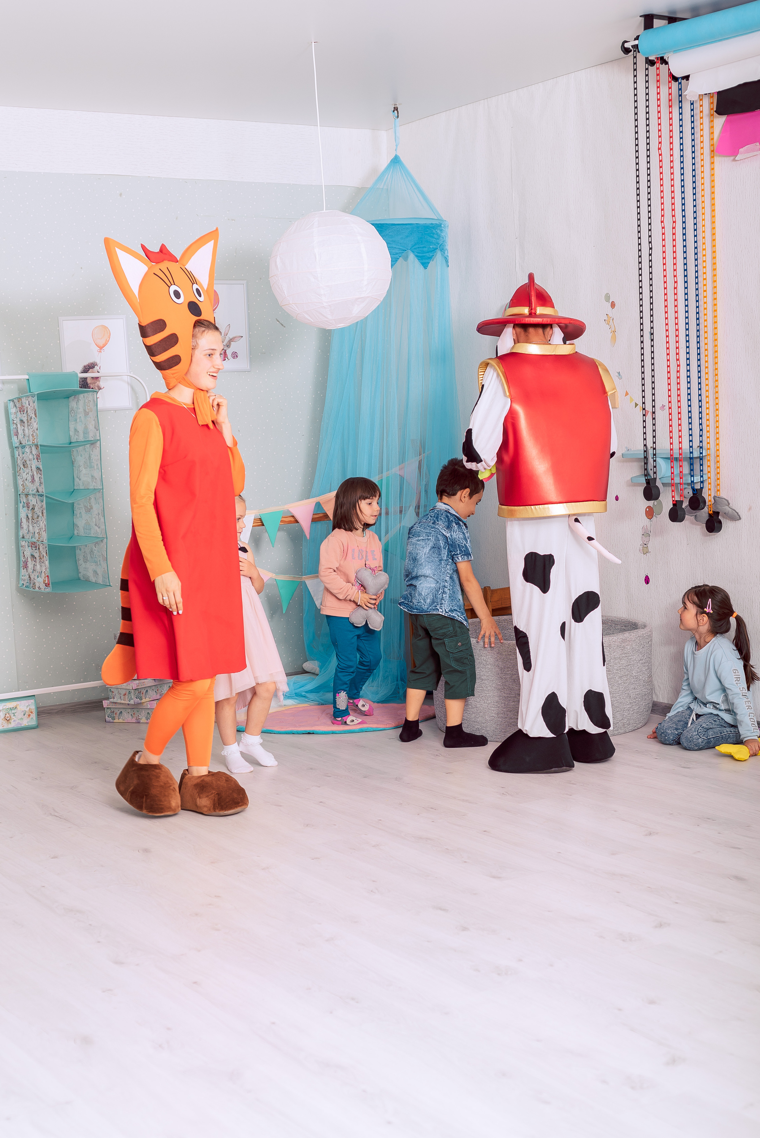 Аниматоры в фотостудии). Колодич Оксана детский и семейный фотограф