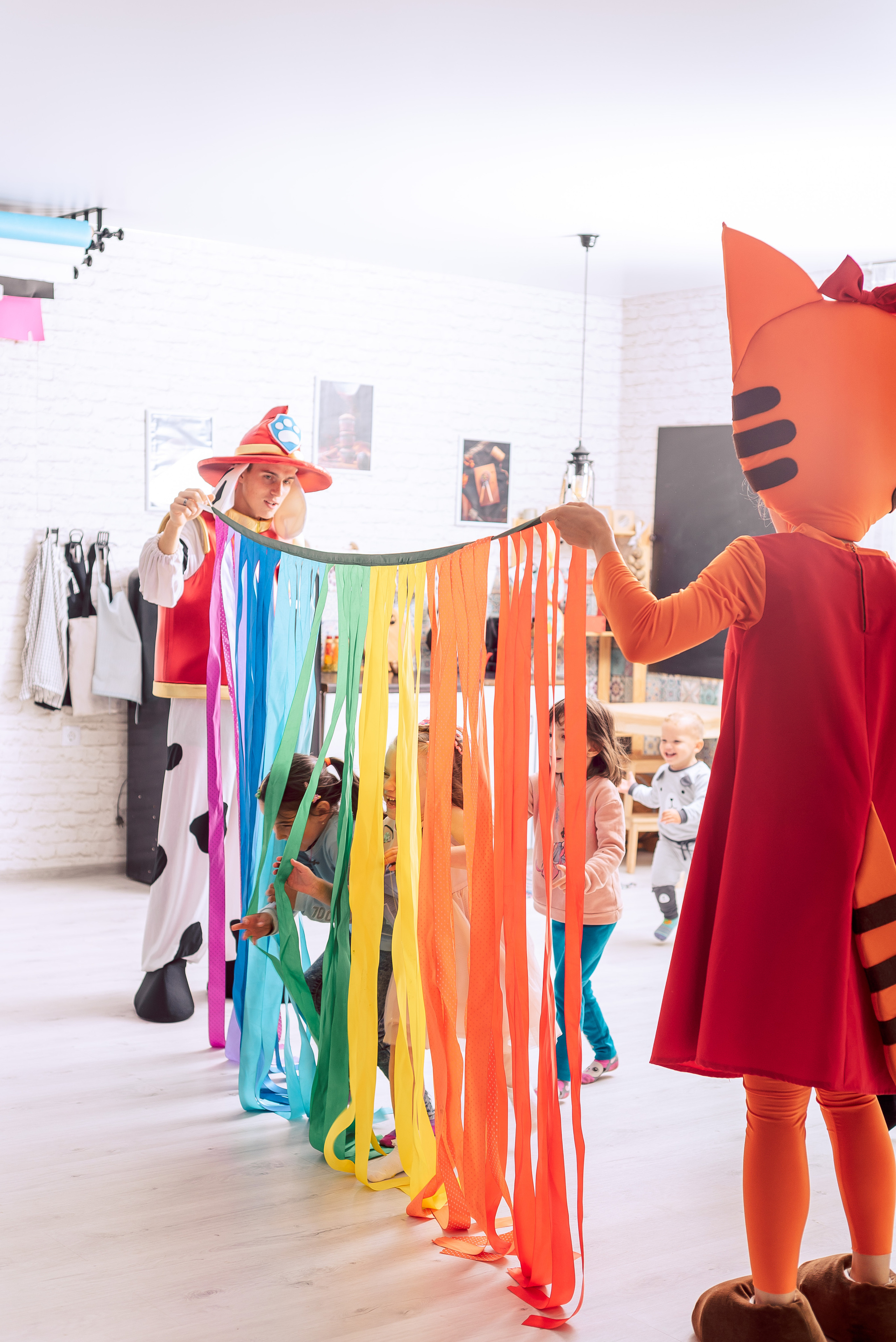 Аниматоры в фотостудии). Колодич Оксана детский и семейный фотограф