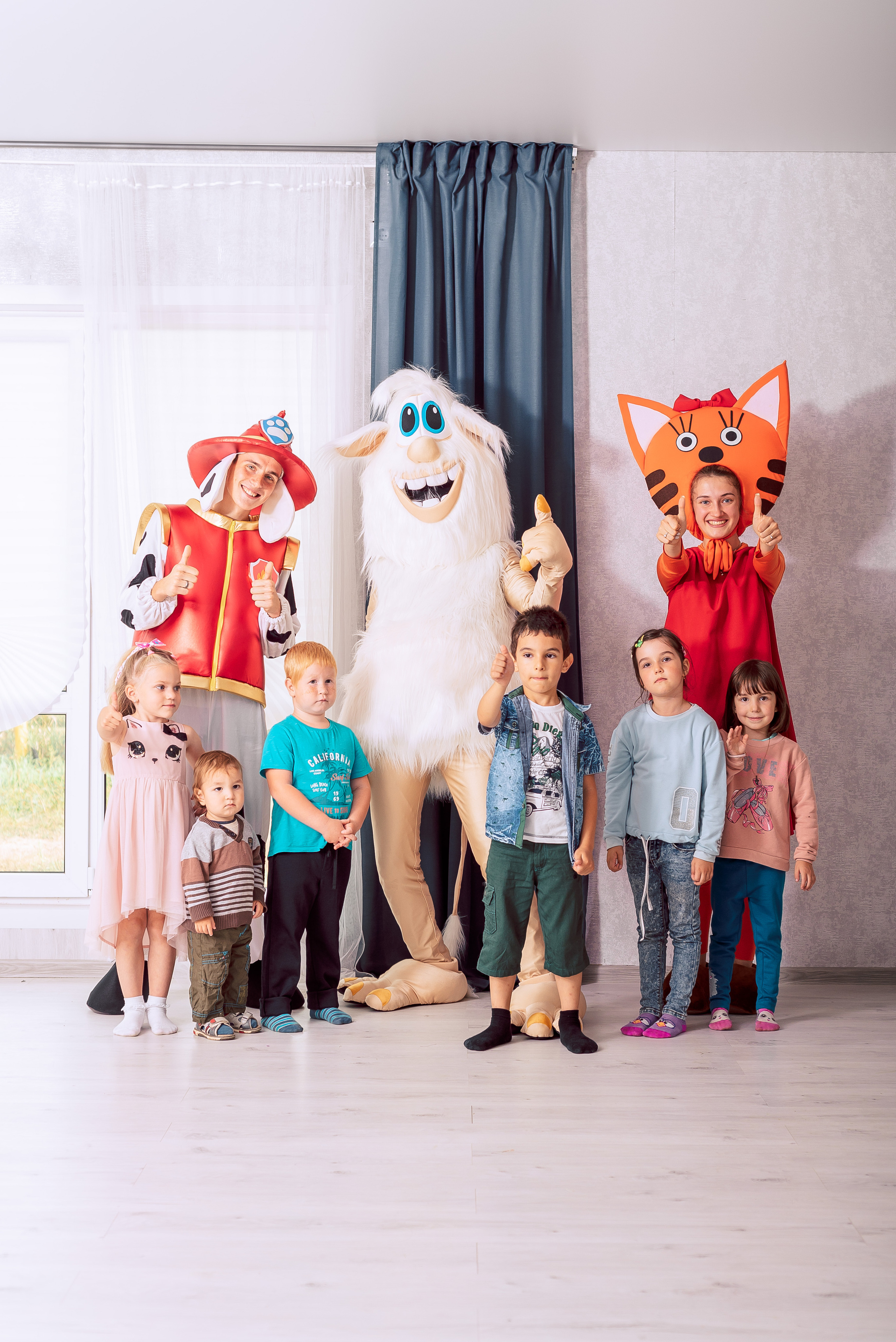 Аниматоры в фотостудии). Колодич Оксана детский и семейный фотограф