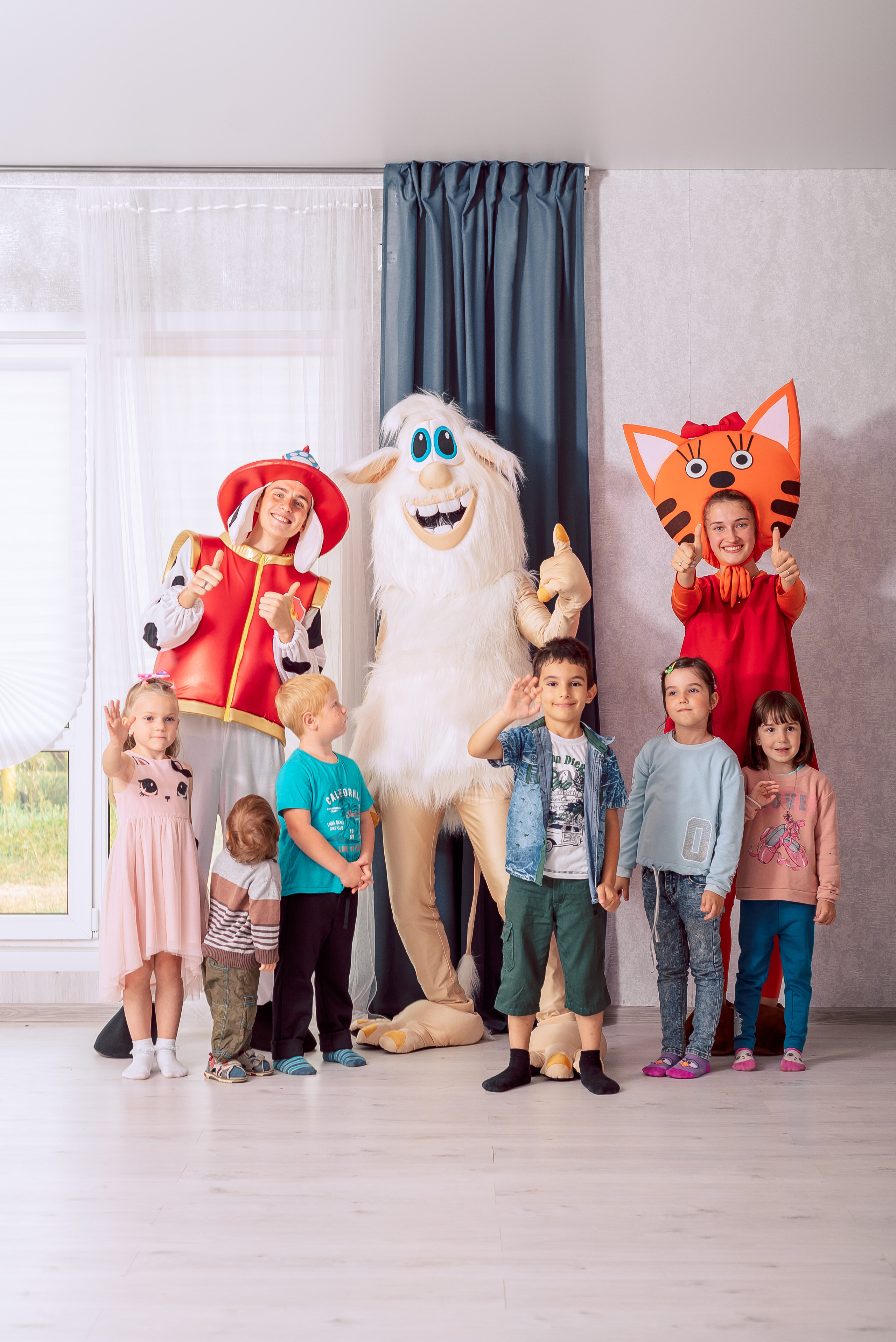 Аниматоры в фотостудии). Колодич Оксана детский и семейный фотограф