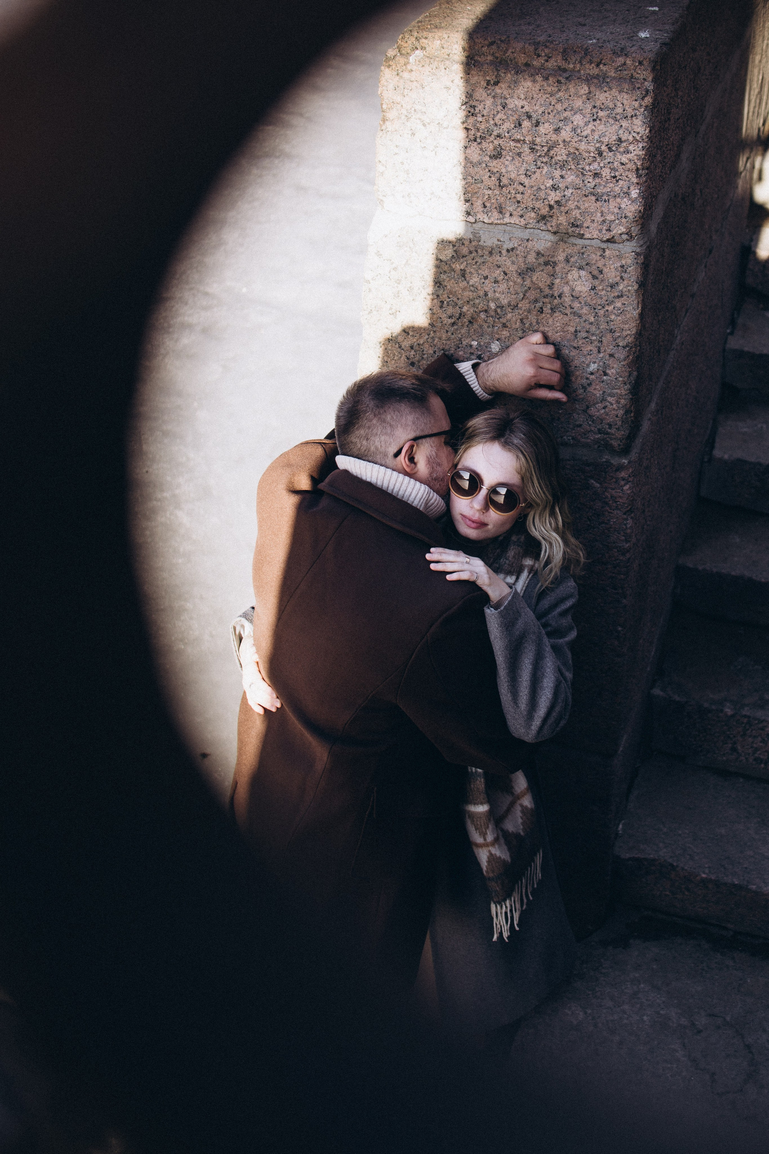 Тихий уголок Петербурга: два сердца находят покой среди архитектуры великого города