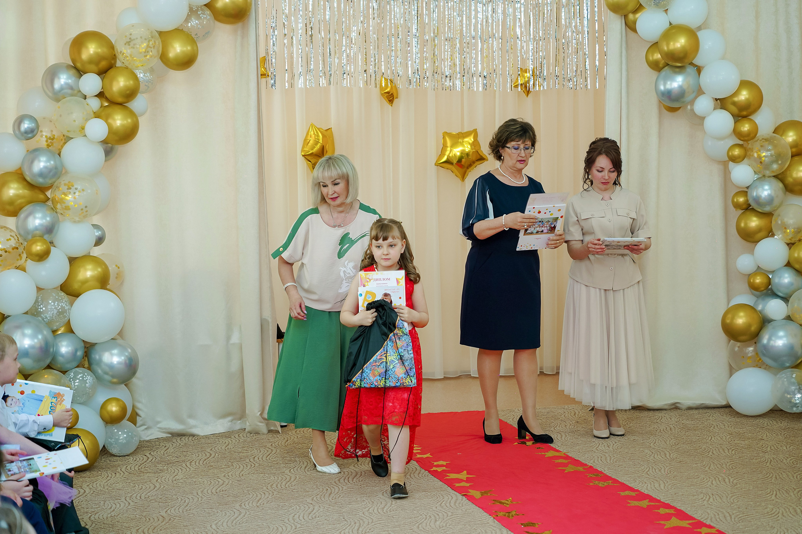 Фотосъемка видеосъёмка фотограф видеооператор новогодних утренников  в. Фотограф, видеооператор Нина Коршунова