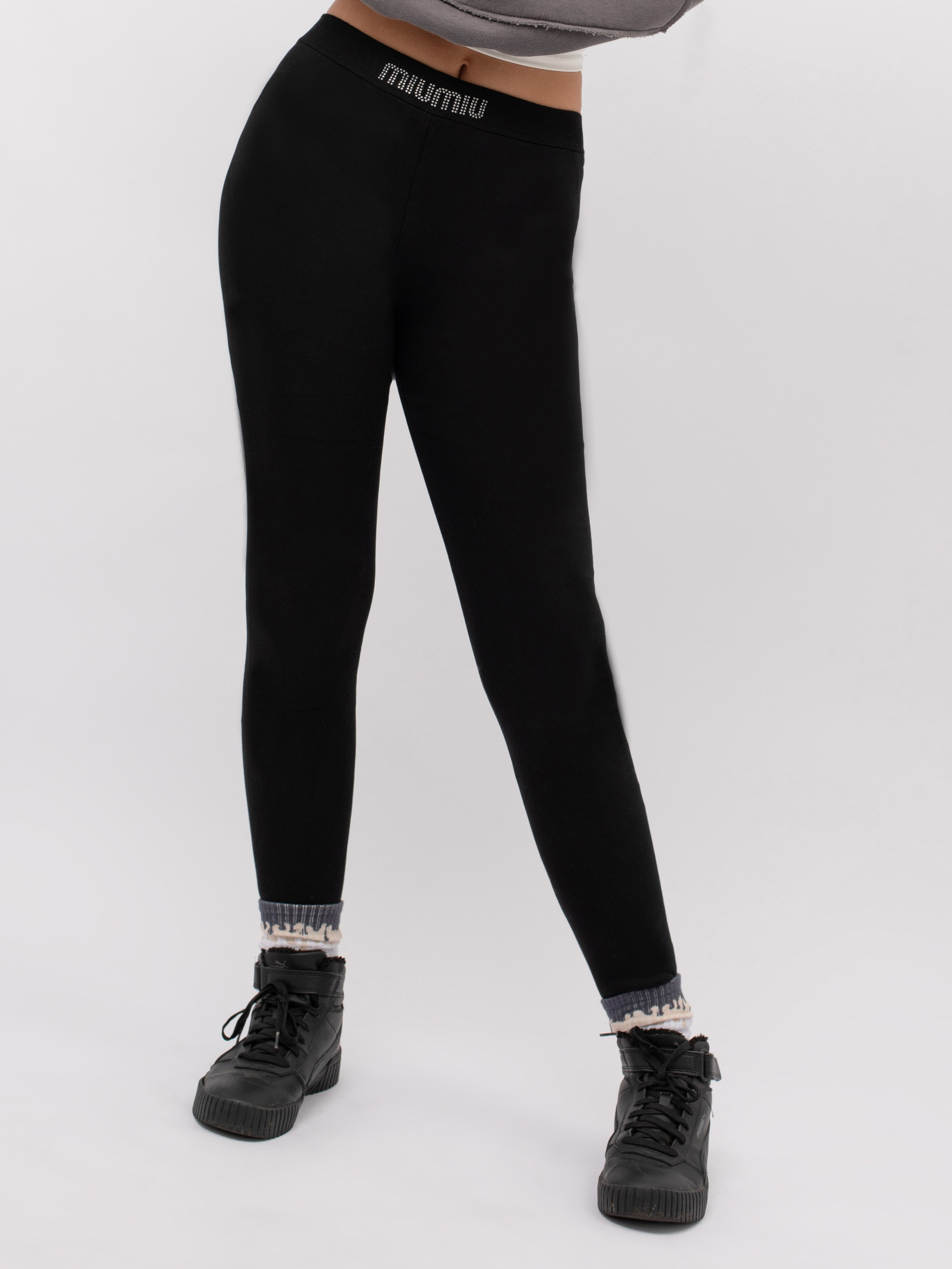 Утепленные лосины. Фотостудия предметной и модельной съёмки для маркетплейсов