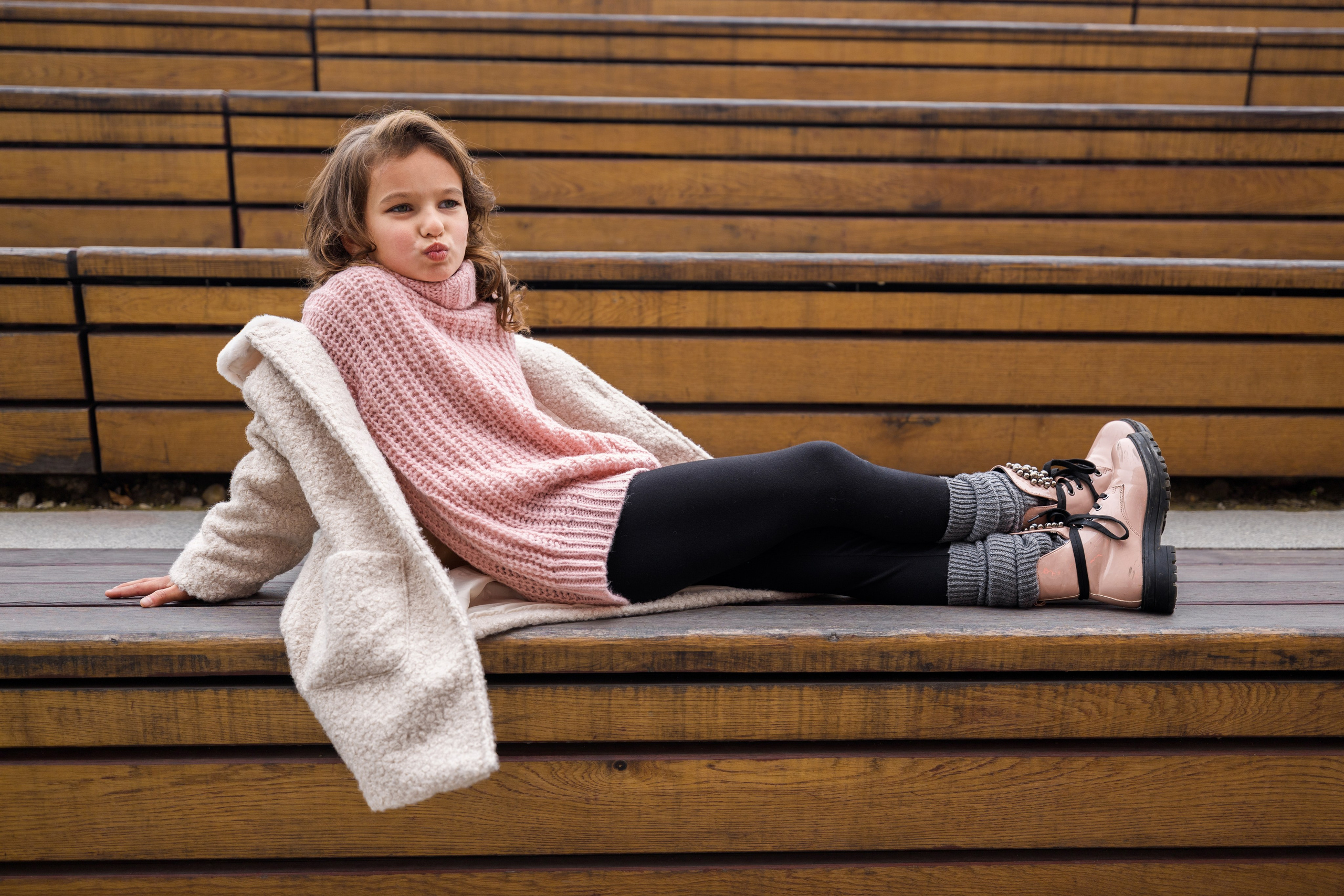 Модельное портфолио улица (детское). Photomantis