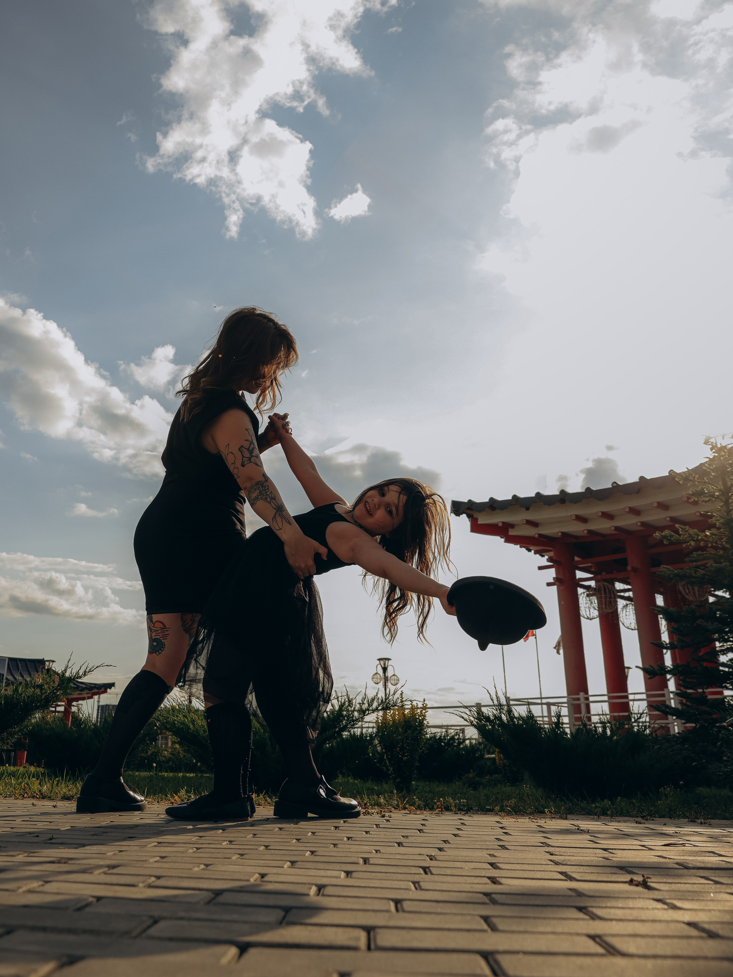 Семья в черном. Мультифотограф Динара Ахмедзянова