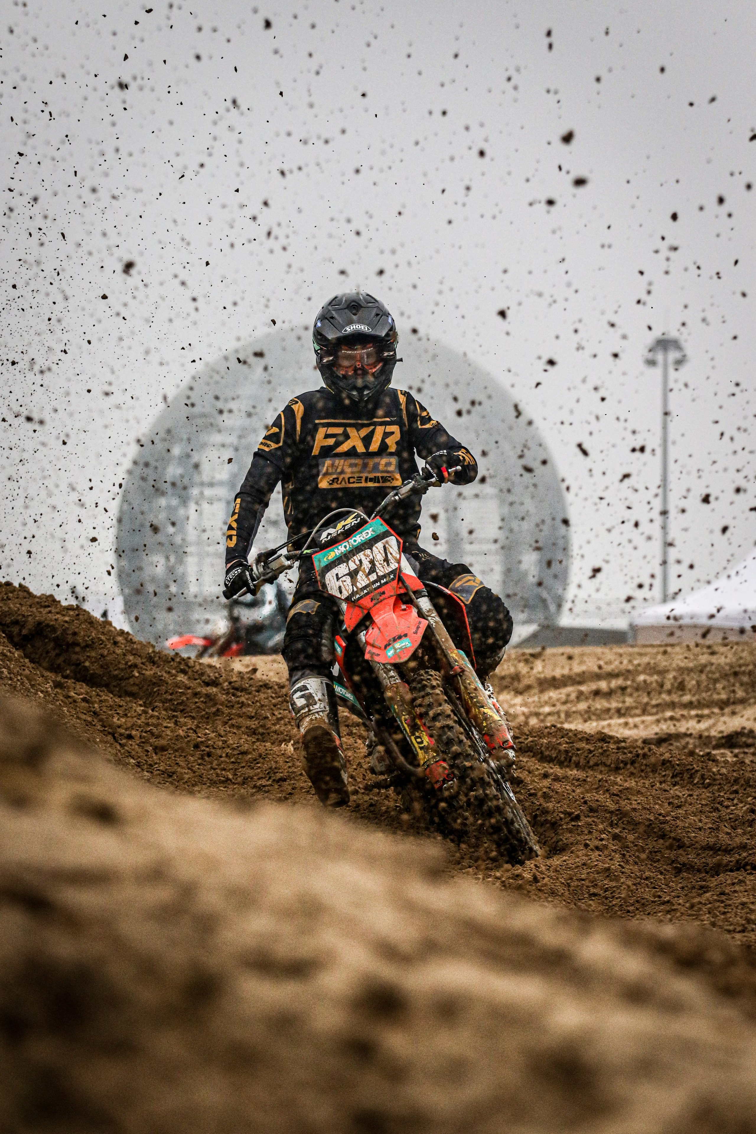 Дождь Грязь на Игора Драйв на мотокроссе 2023