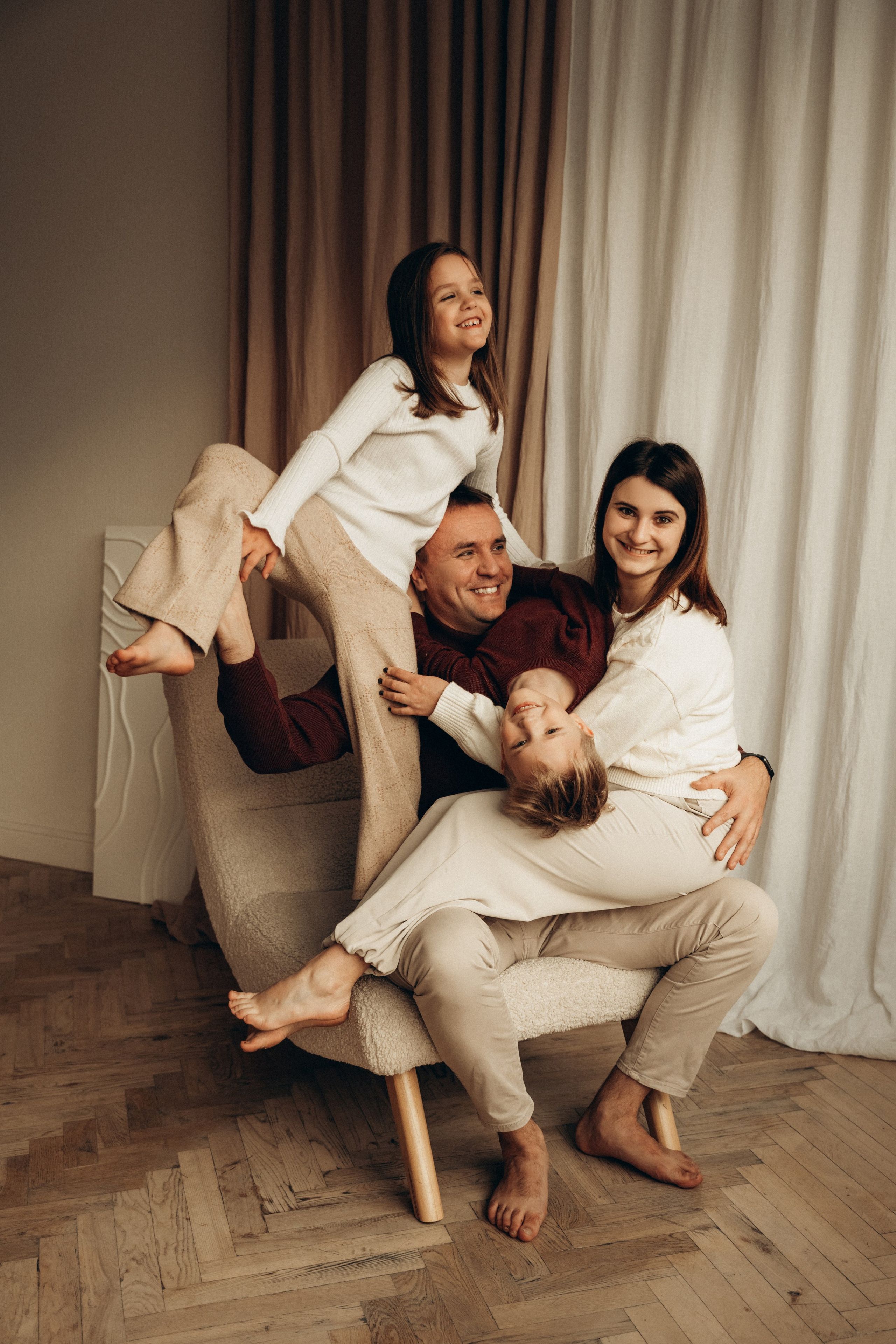 Маша, Дима, Верочка и Артёмка. Фотограф Мария Миллс | Минск