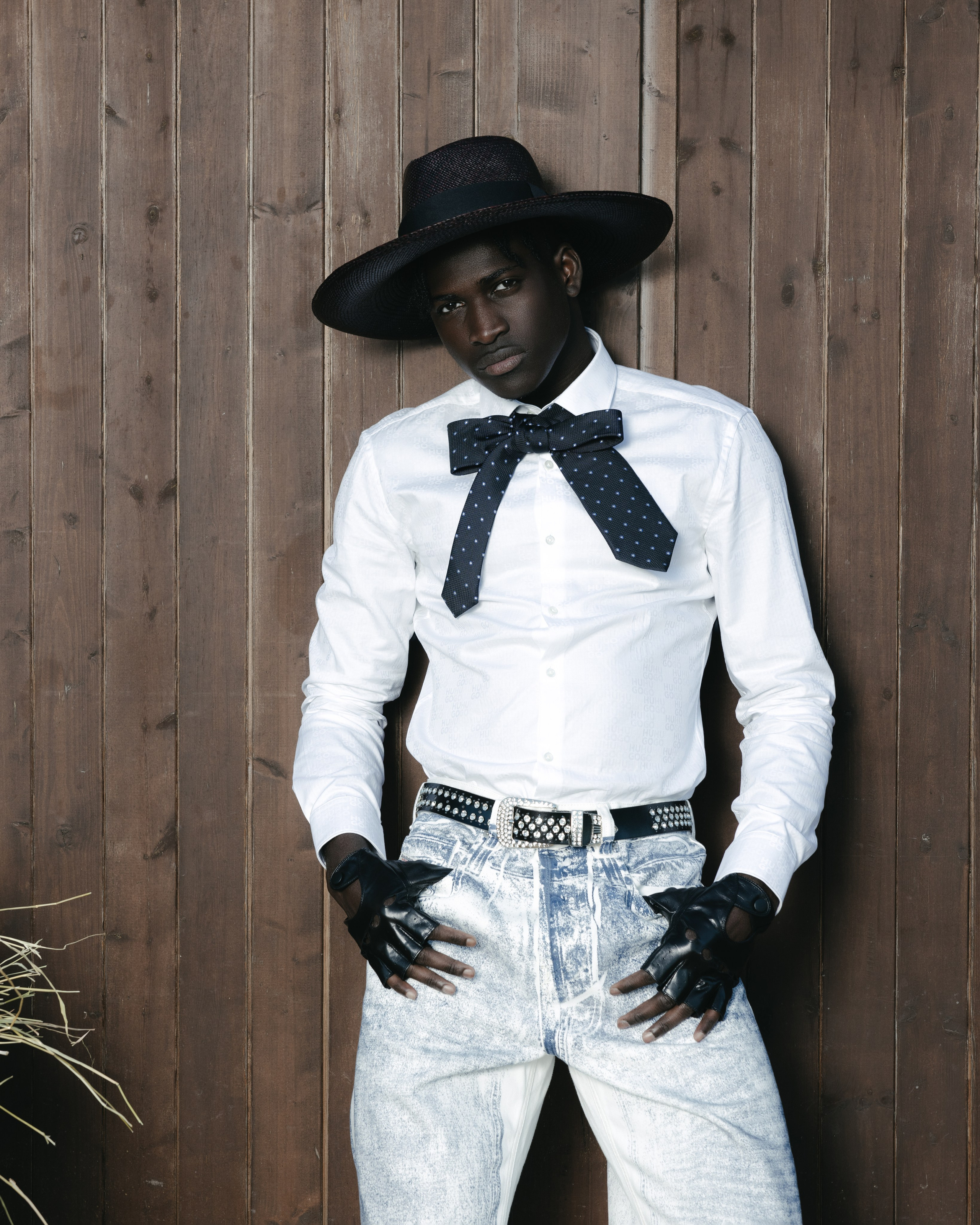 Western. Photographer. Producer. Retoucher