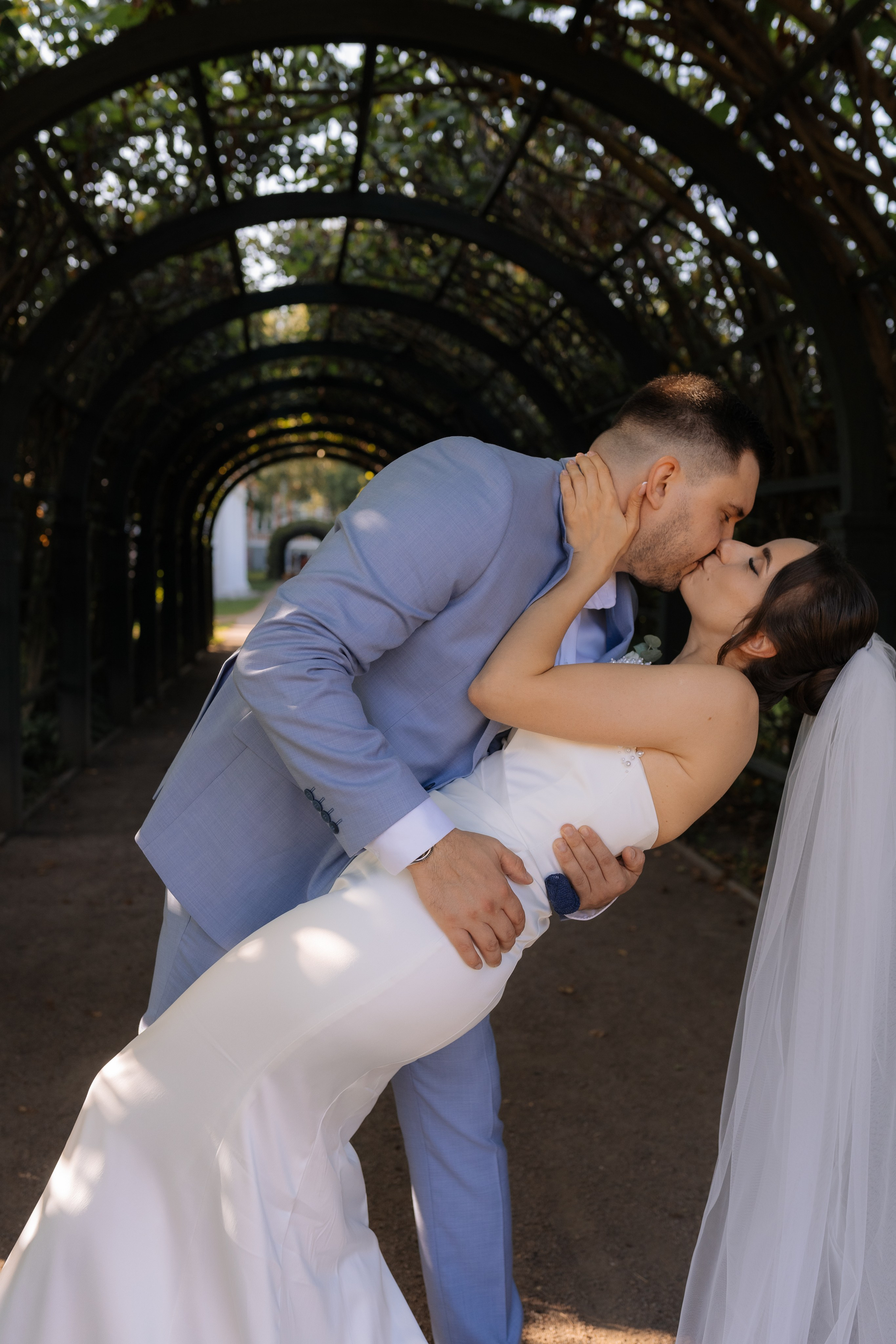 Свадебная фотосессия в Москве, парк Кусково. Свадебный фотограф в Москве Анна Полушина