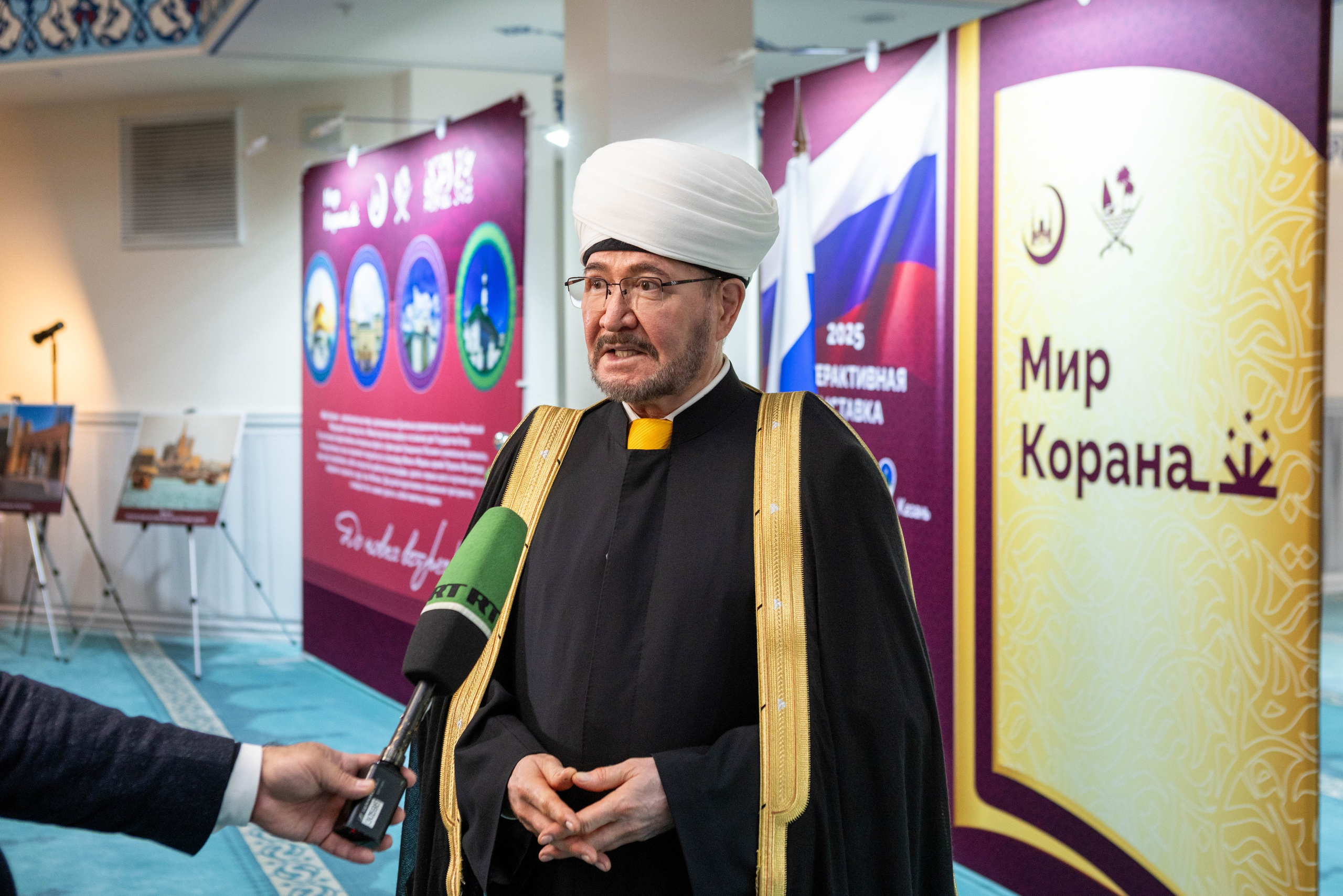 Открытие выставки Мир Корана. Рекламный, предметный, репортажный, семейный фотограф и художник в Москве