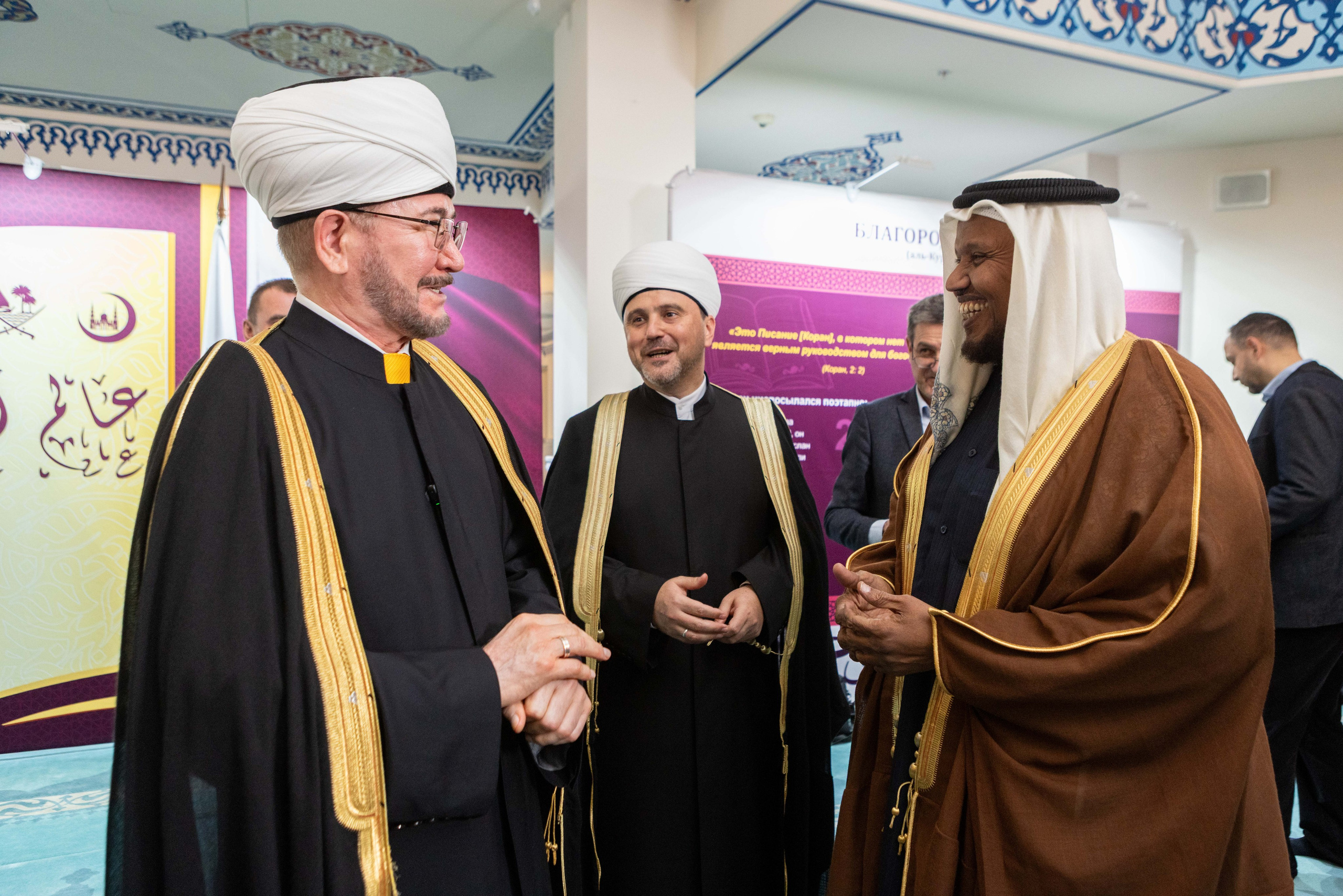 Открытие выставки Мир Корана. Рекламный, предметный, репортажный, семейный фотограф и художник в Москве