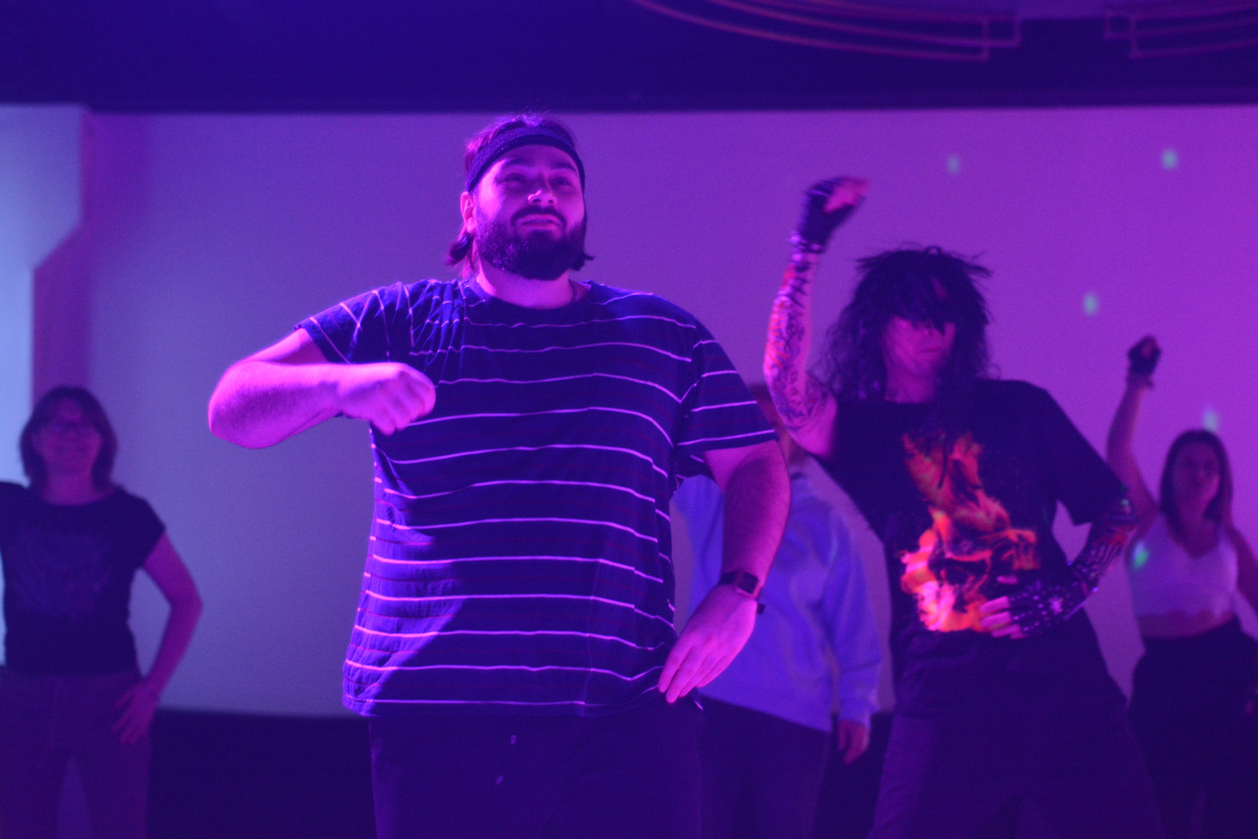 Just Dance. F/8 and be there — оказаться в нужном месте и поймать момент