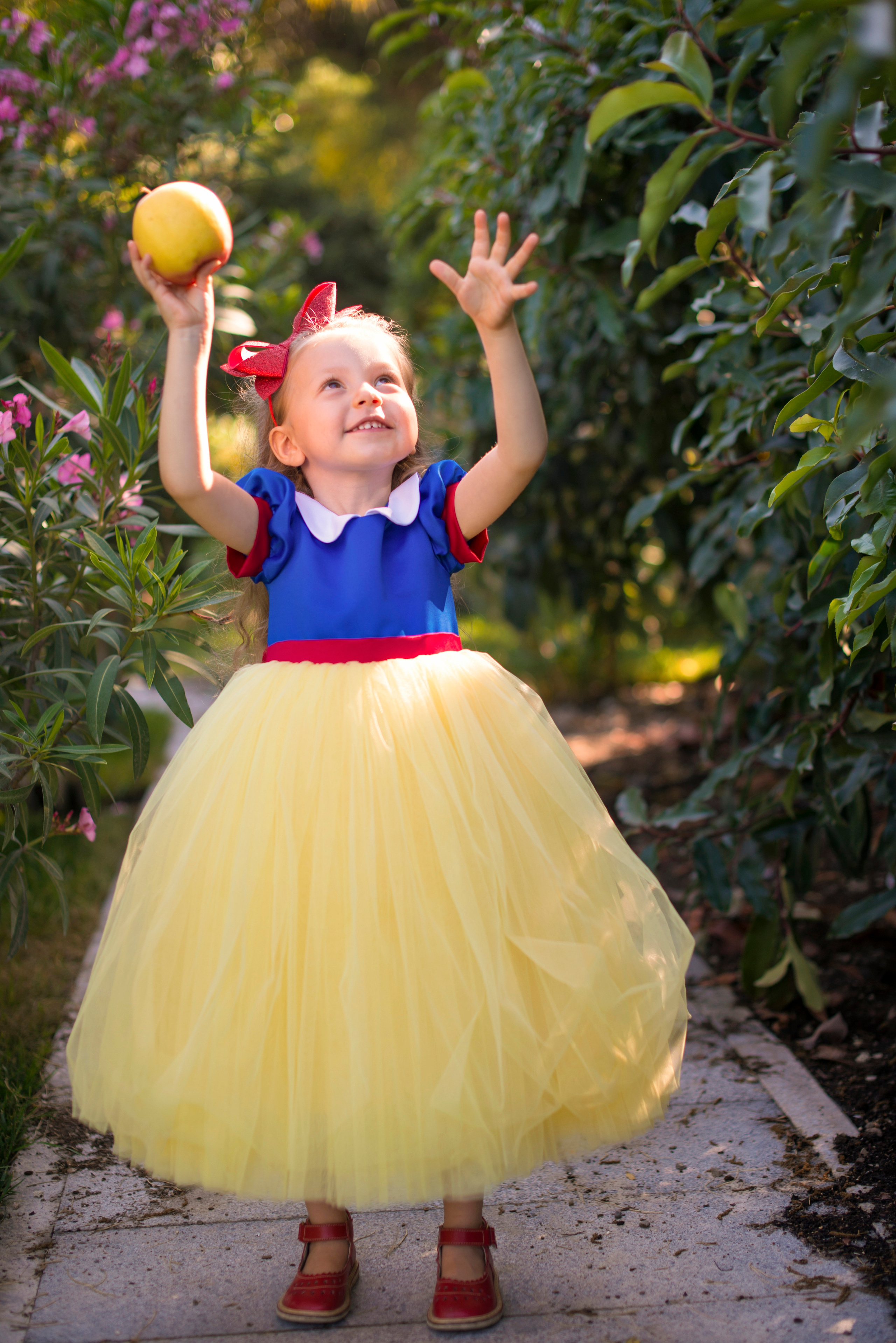 Белоснежка в лесу. Ялта. Семейный и детский фотограф в Севастополе. Семейный фотограф в Ялте
