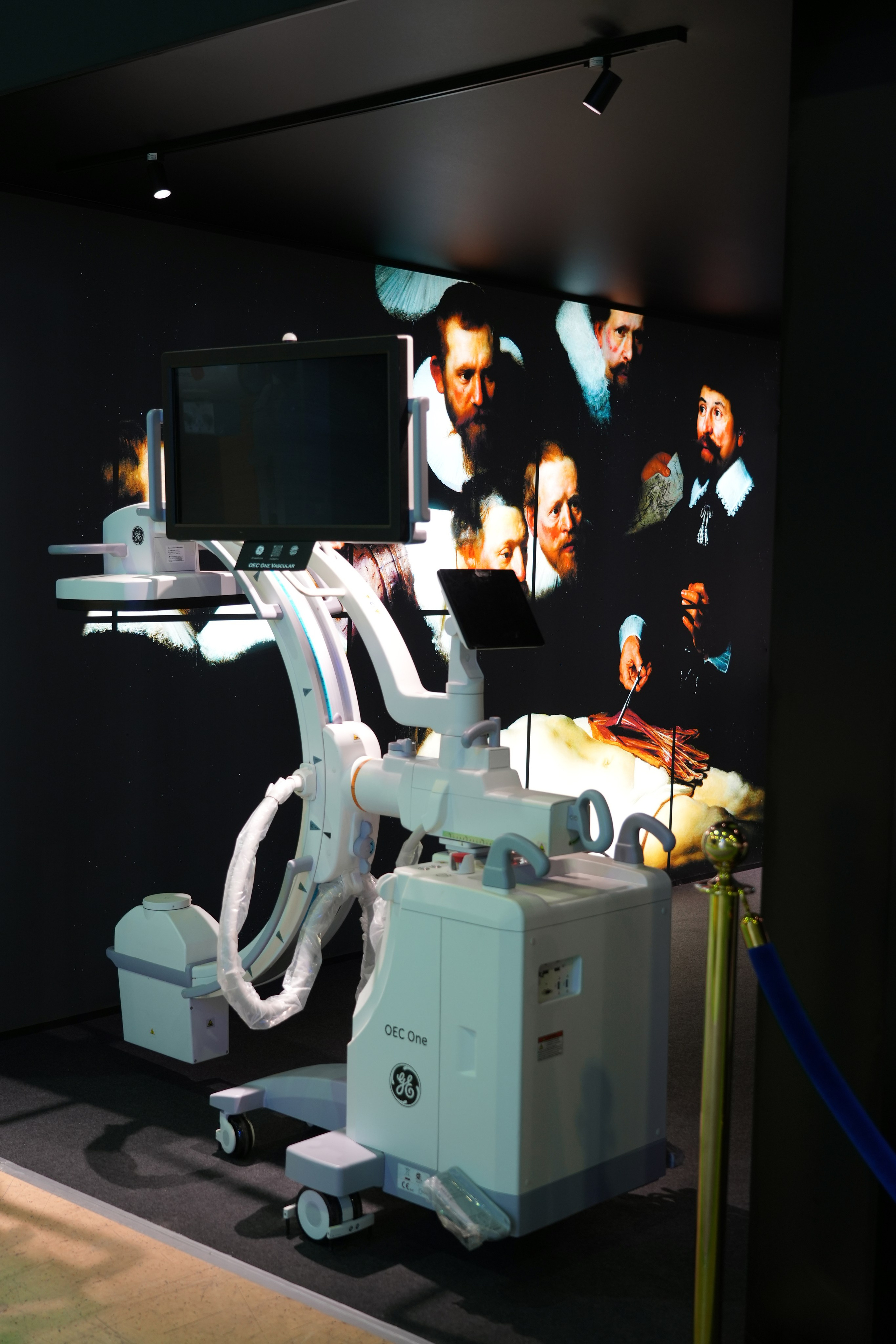 О дизайнере