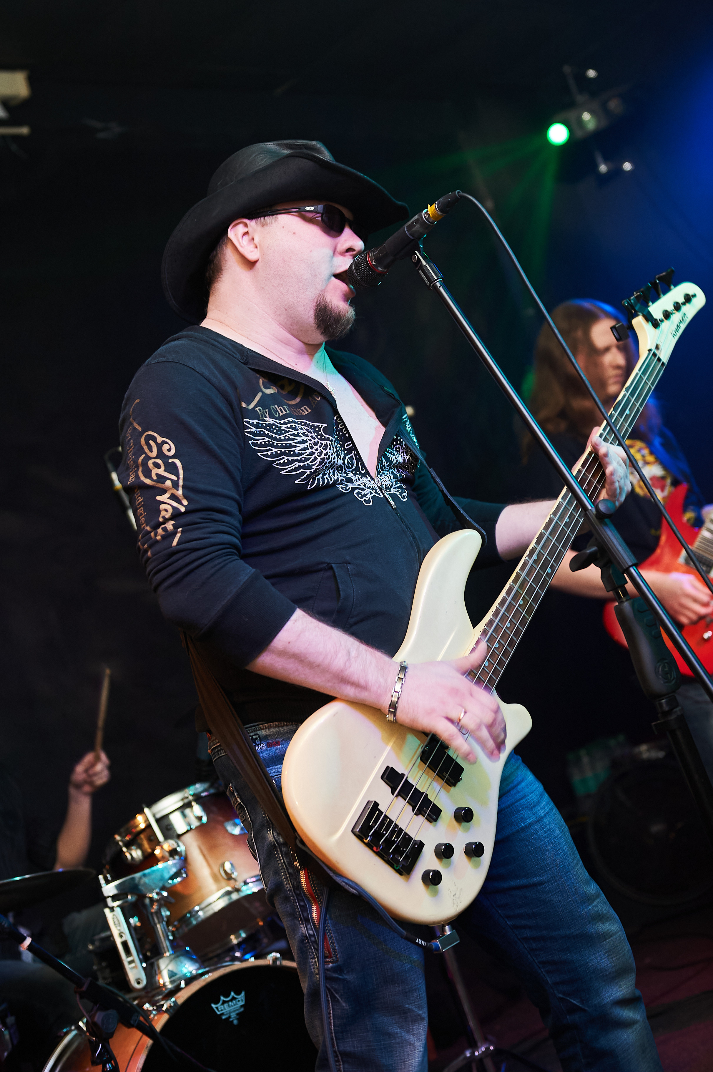 «А» клуб 8 марта. Услуги фотографа в Смоленске. Фотограф на свадьбу