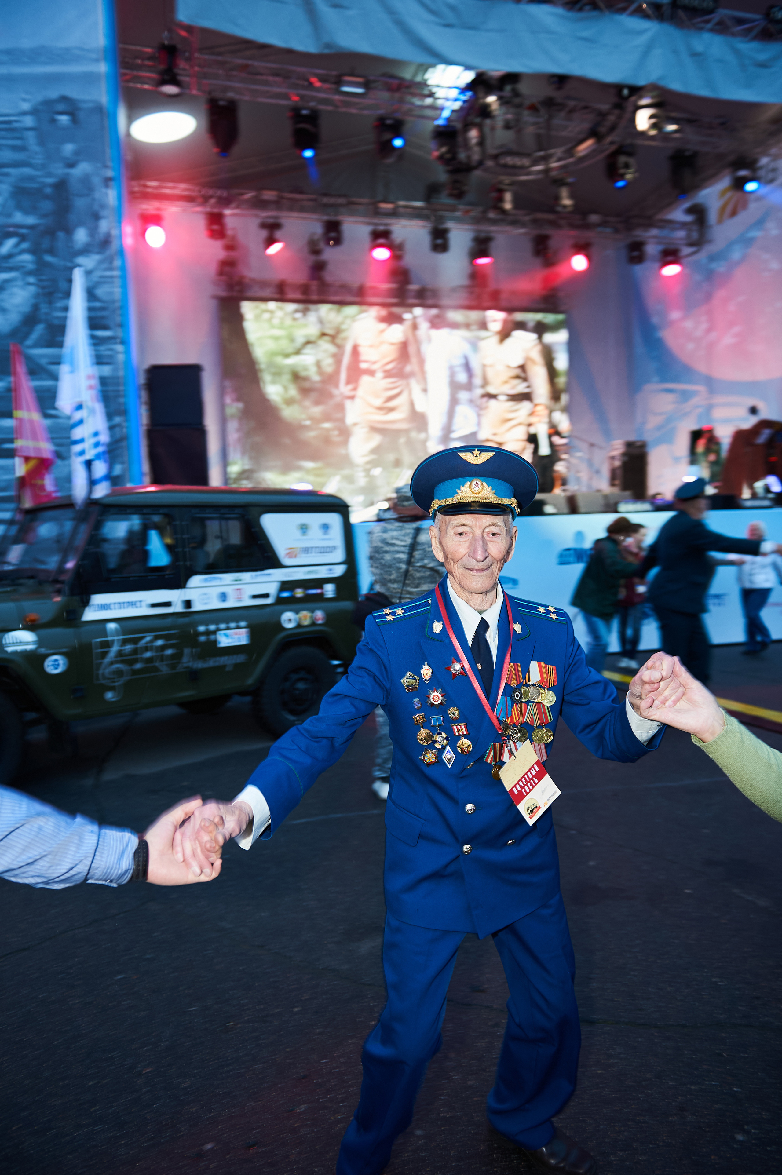 Концерт «Дорогами побед» группа «Любэ» и другие. Услуги фотографа в Смоленске. Фотограф на свадьбу