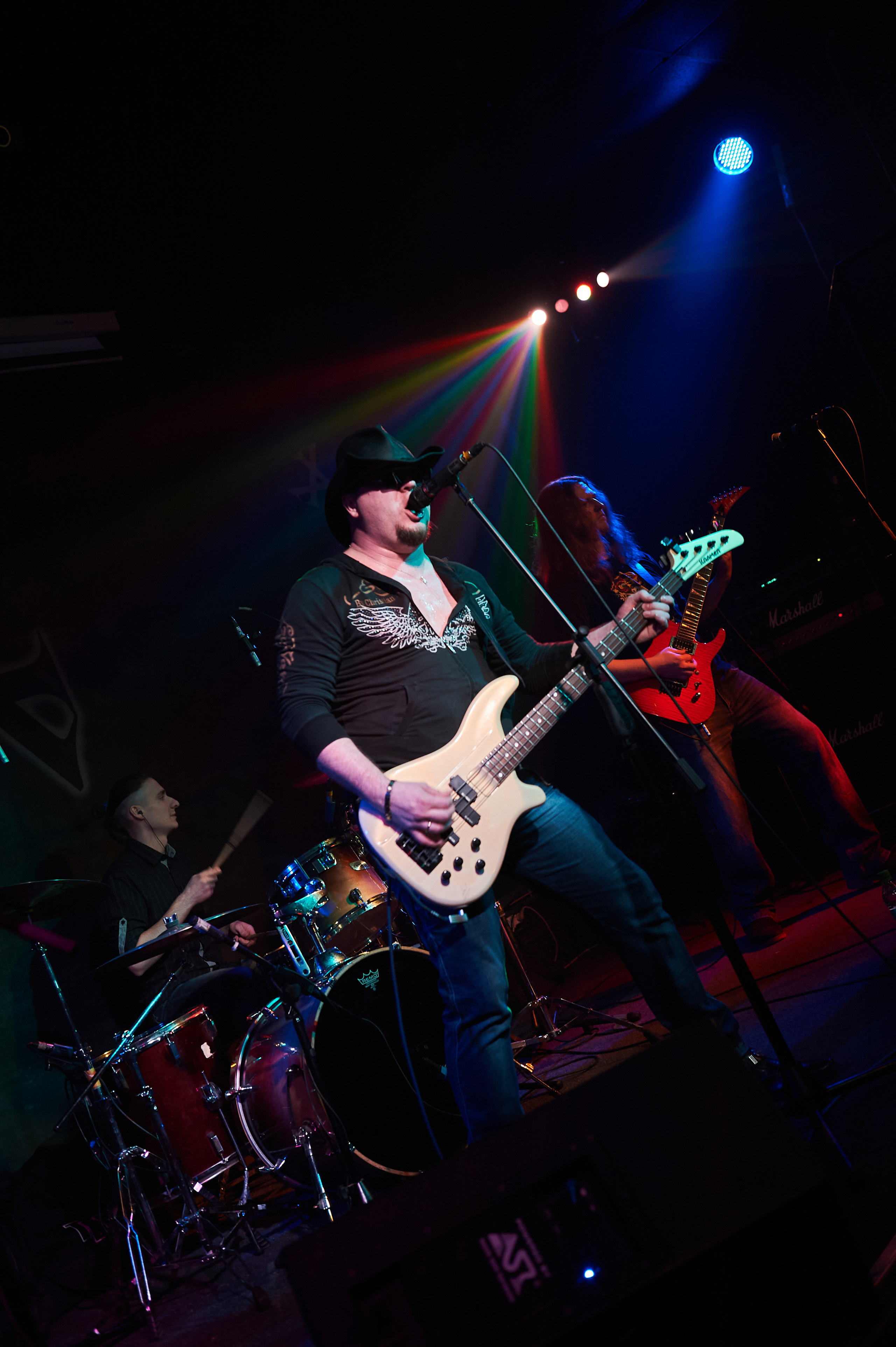 «А» клуб 8 марта. Услуги фотографа в Смоленске. Фотограф на свадьбу