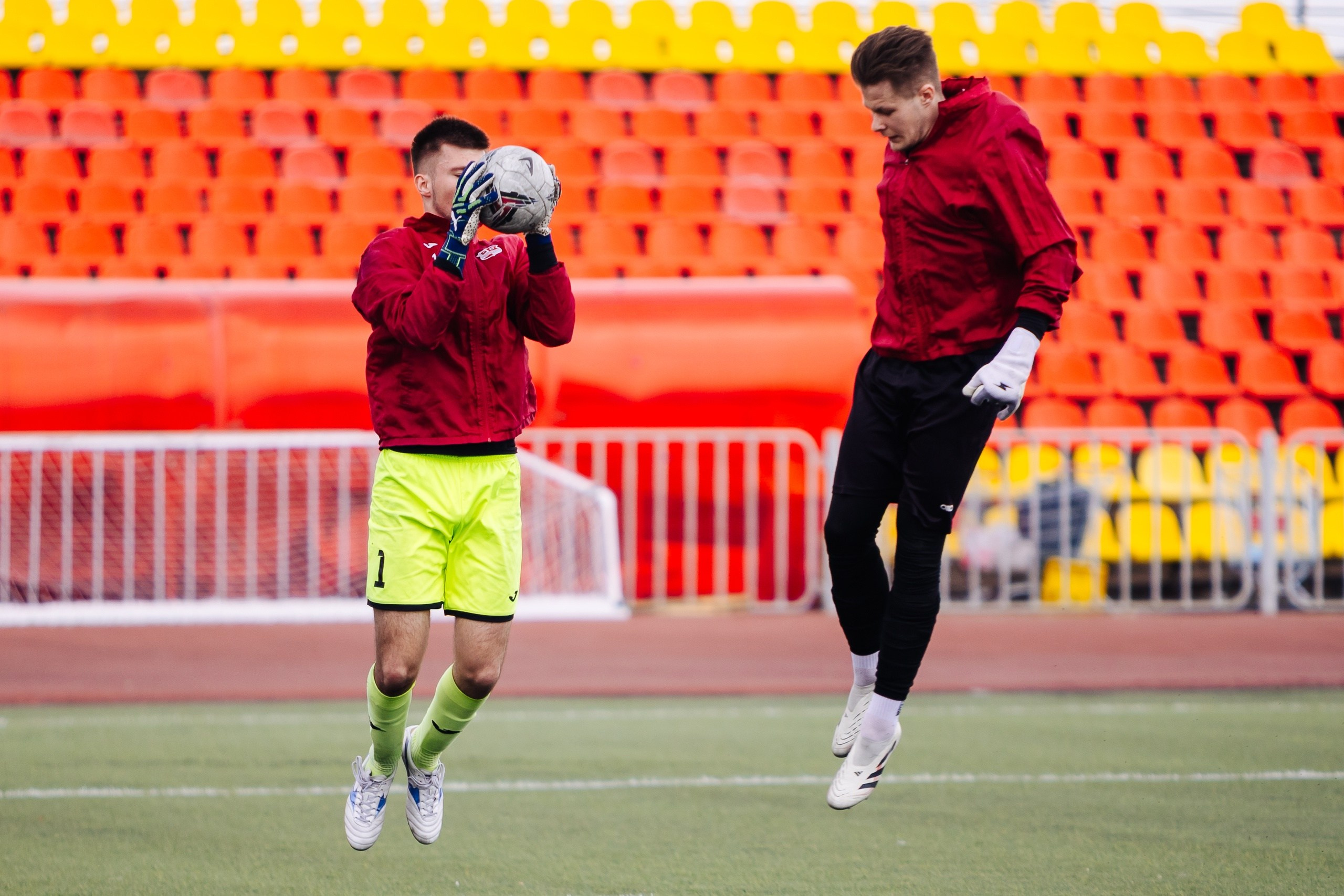 ФК «Металлург-Магнитогорск» vs ФК «ОСШ-Челябинск-М» // 05.04.25. Денис Прохоров Фотограф в г. Магнитогорск