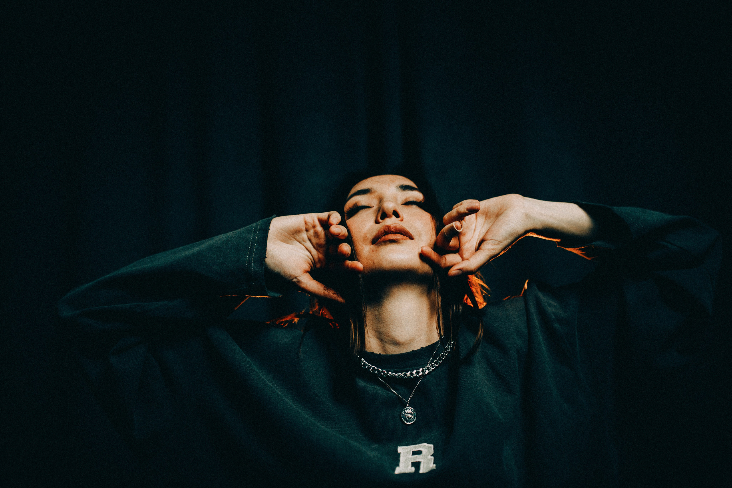 Танцуй. Дома. Танцуй. Арт-фотограф Крис Л. в Тобольске: портрет, семейные, свадьбы