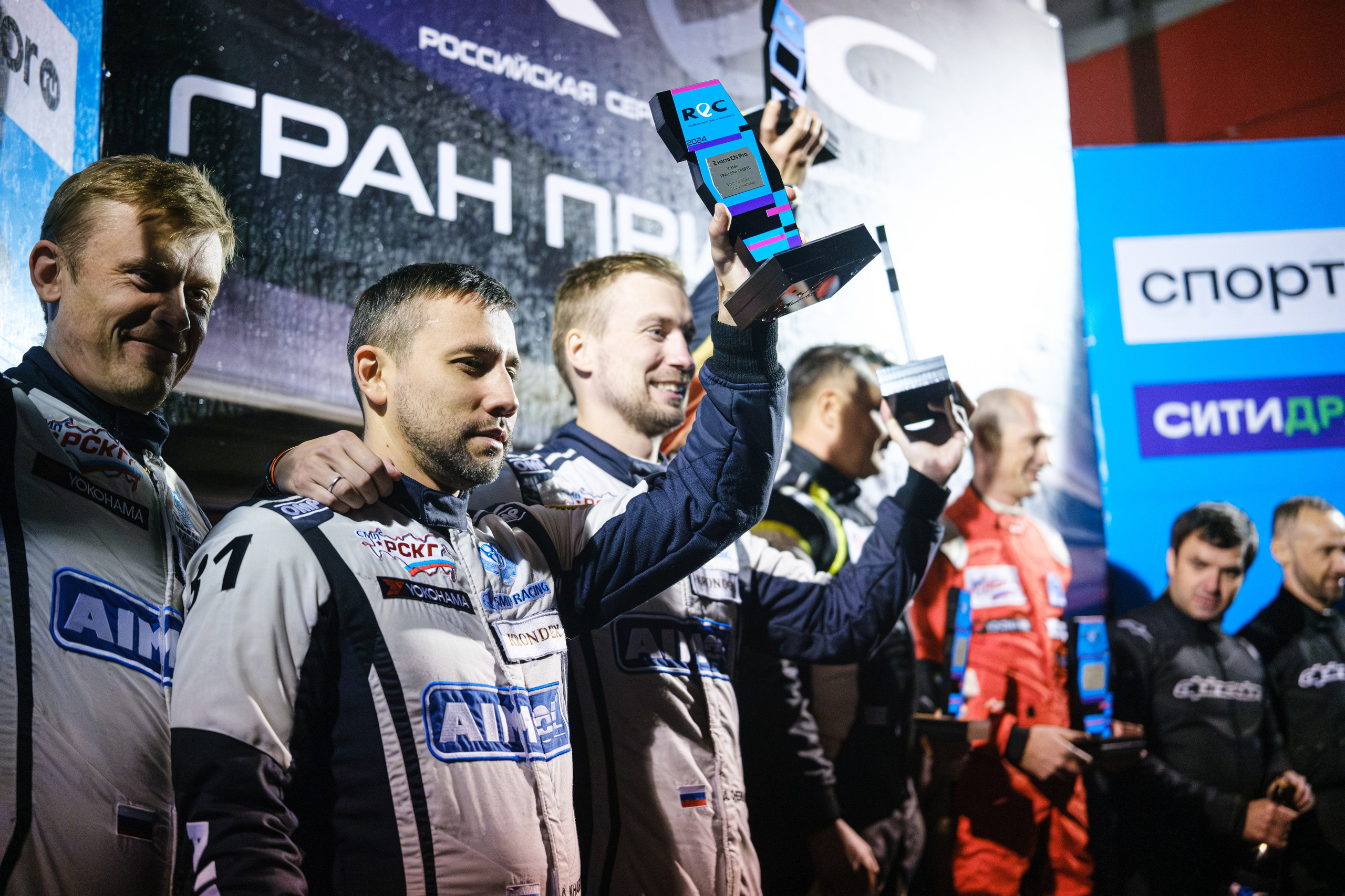 Российская серия гонок на выносливость. Авто и мотоспорт — фотограф Антон Медведев iCoguar