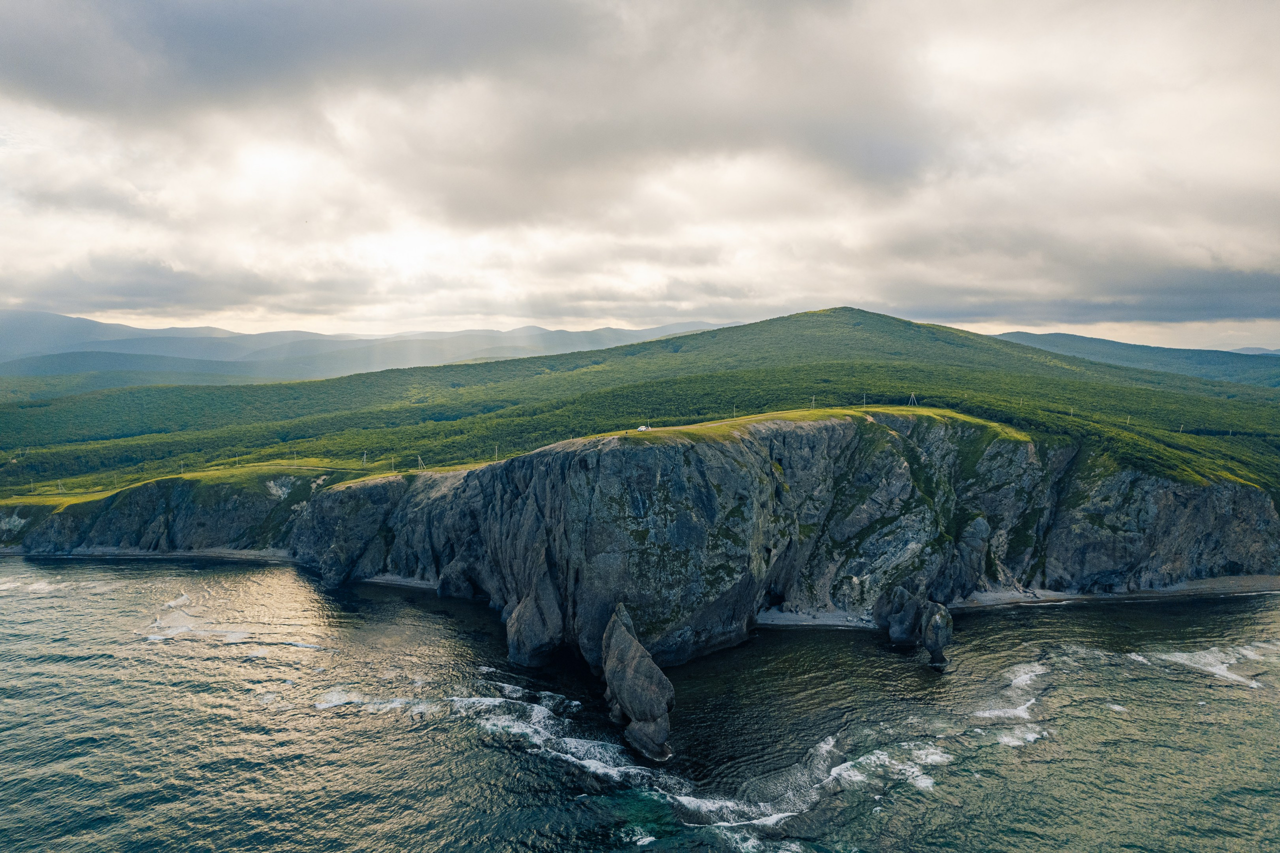 Бухта Дубовая. Иван Зайцев (IZIART) — создание культурного кода через фото и видео